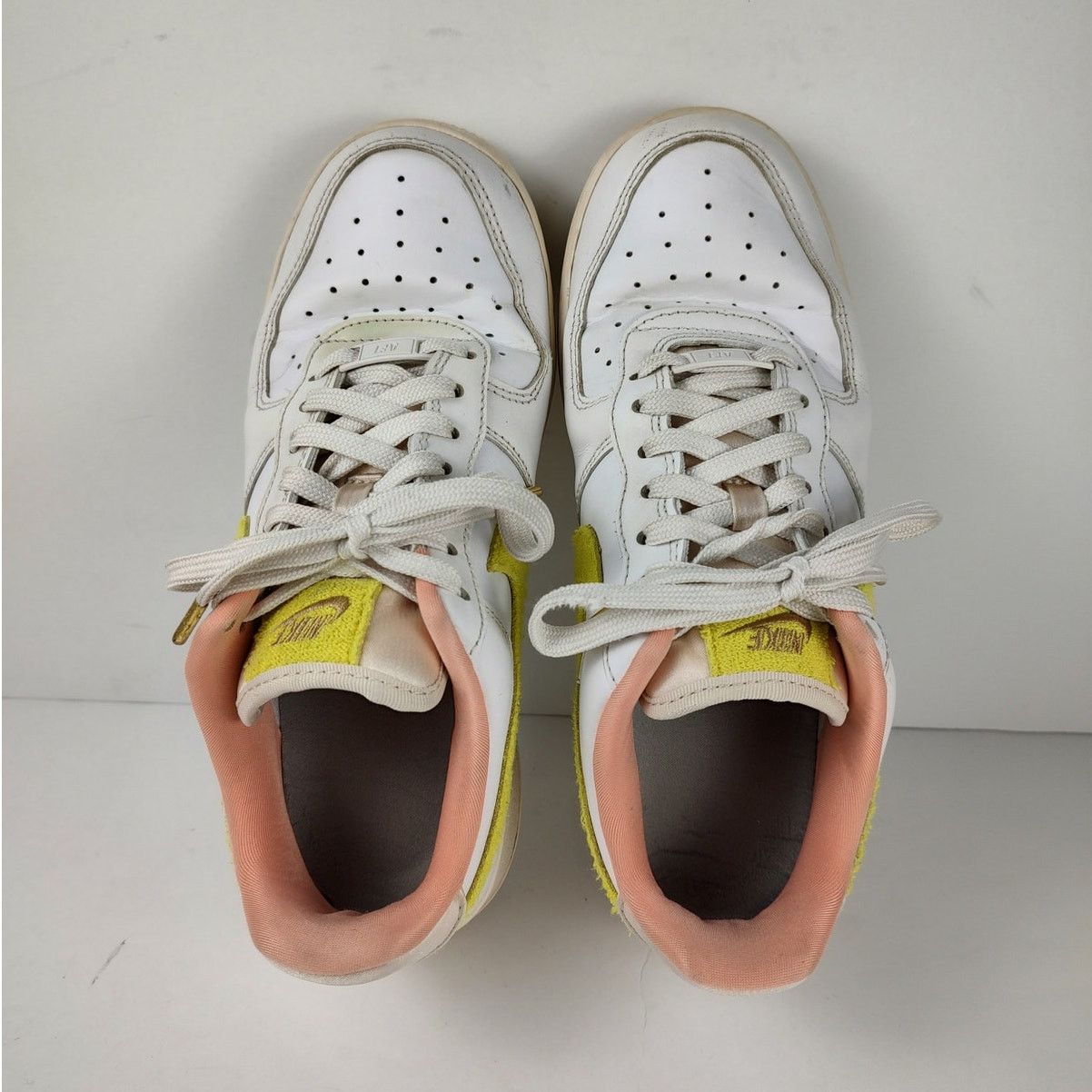 Nike Nike Air Force 1 Low '07 "Mama" streetwear sneaker womens 8 Size US 8 / IT 38 - 5 Thumbnail