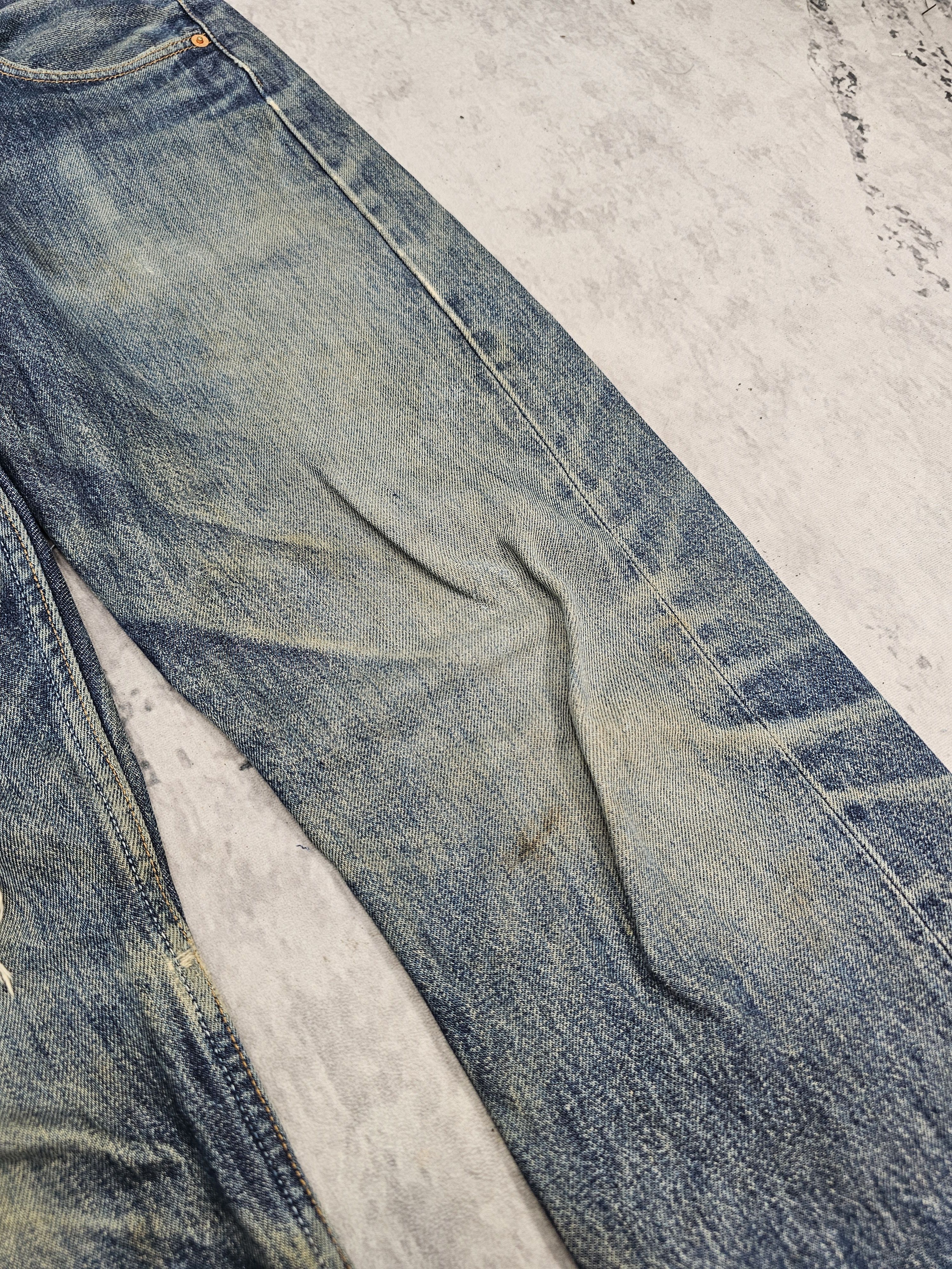 Levi's Vintage Clothing Vtg 90'S LEVIS 501 Distressed Stone Wash Blue Jeans L0521 Size US 31 - 7 Thumbnail