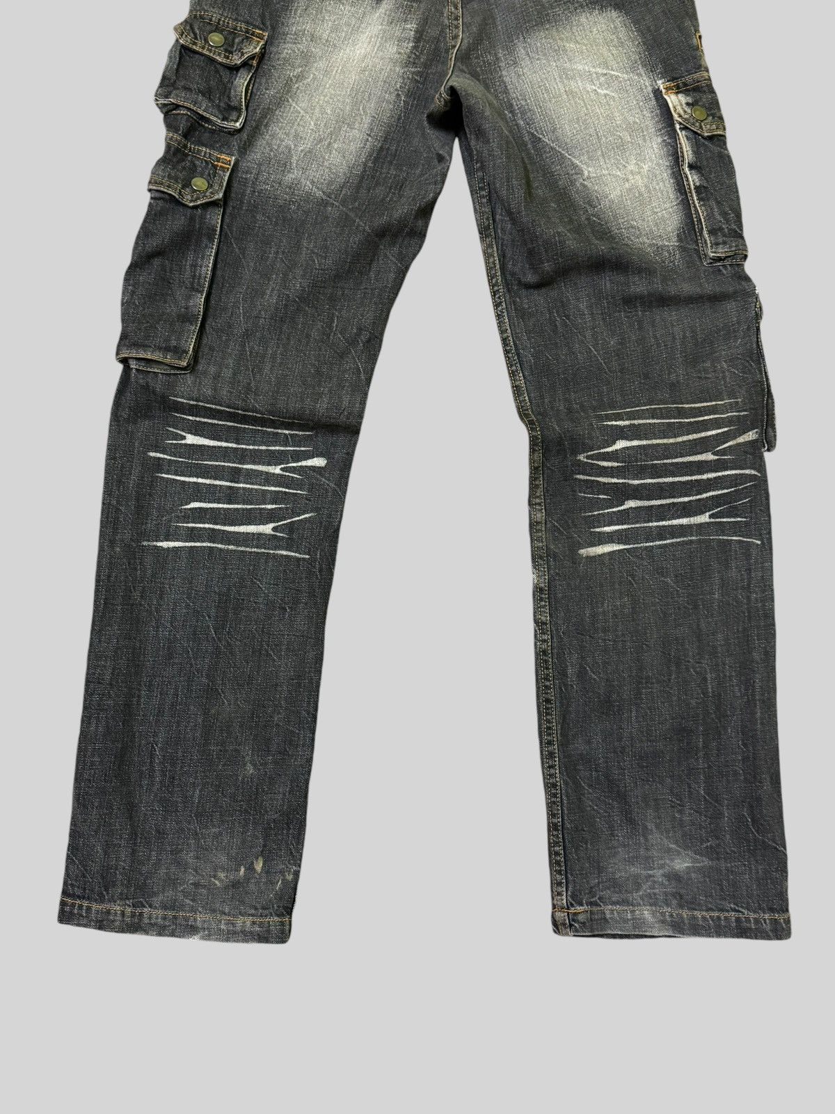 If Six Was Nine VOMANIE MULTI POCKET ACID WASH STYLE CARGO DENIM Size US 31 - 11 Thumbnail