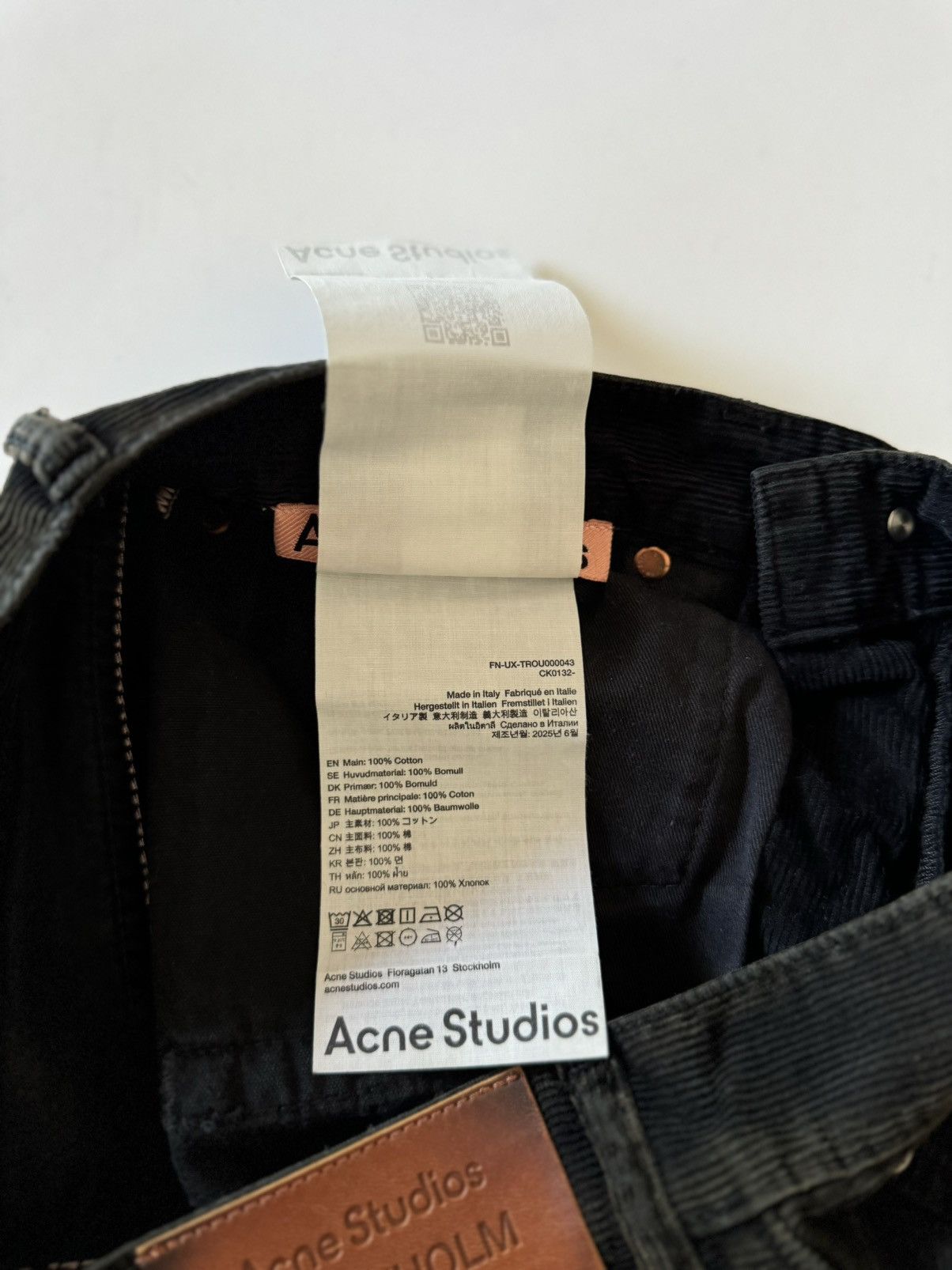 Acne Studios Acne Studios Straight-Leg Corduroy Trousers Size US 28 / EU 44 - 6 Thumbnail