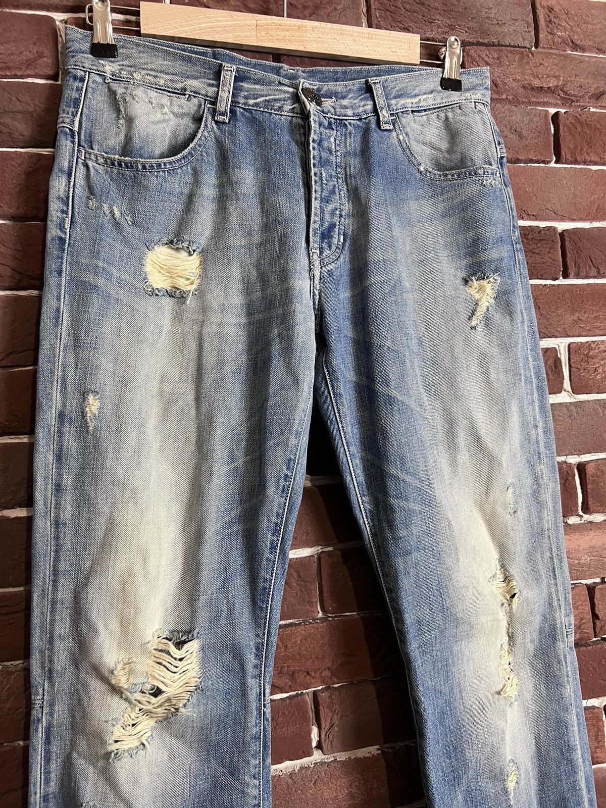 Faith Connexion Faith Connexion SLIM 6Pockets Avant Garde Distressed Denim Size US 33 - 3 Thumbnail
