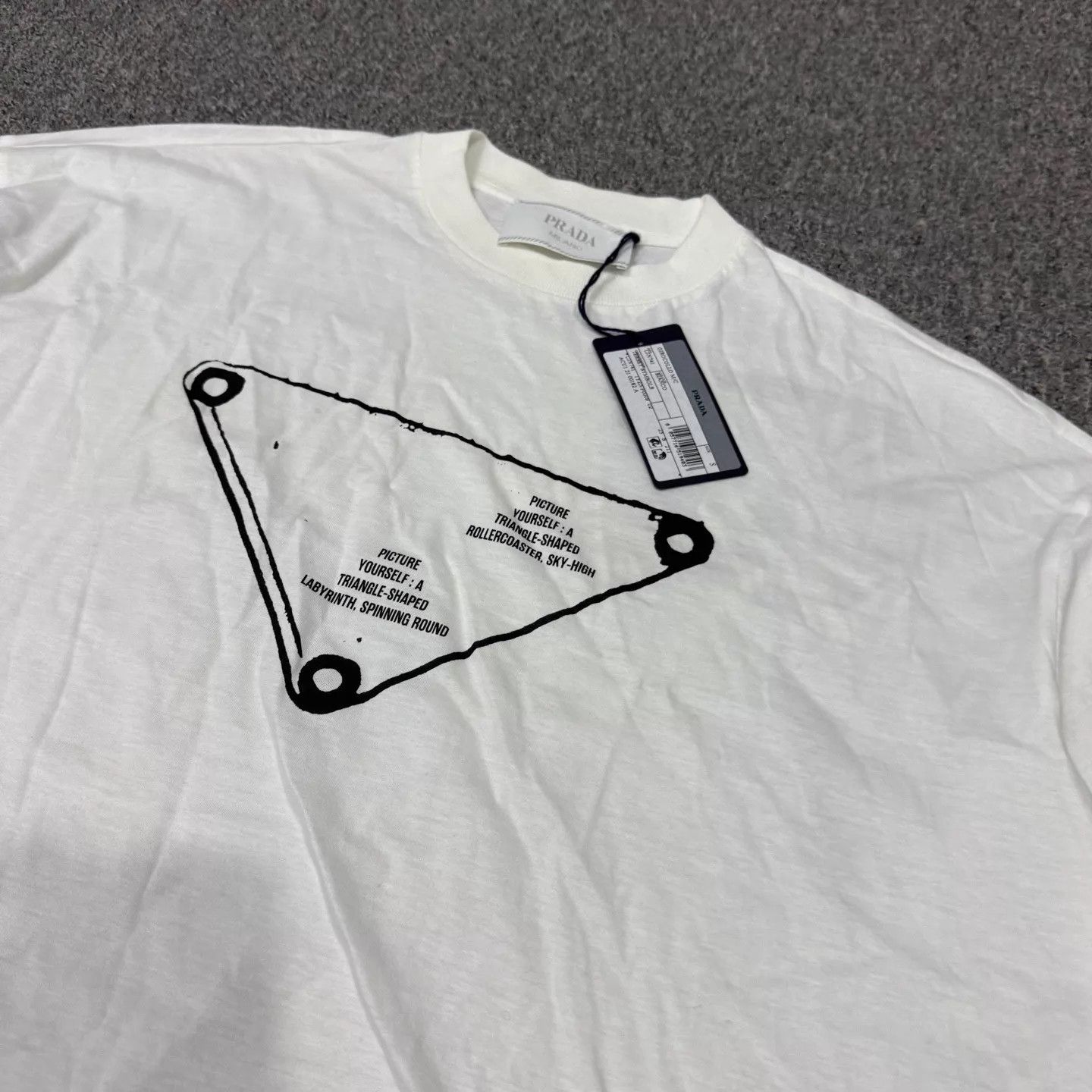 Prada Prada White Triangle Logo Short Sleeve Tee S Size US M / EU 48-50 / 2 - 3 Thumbnail