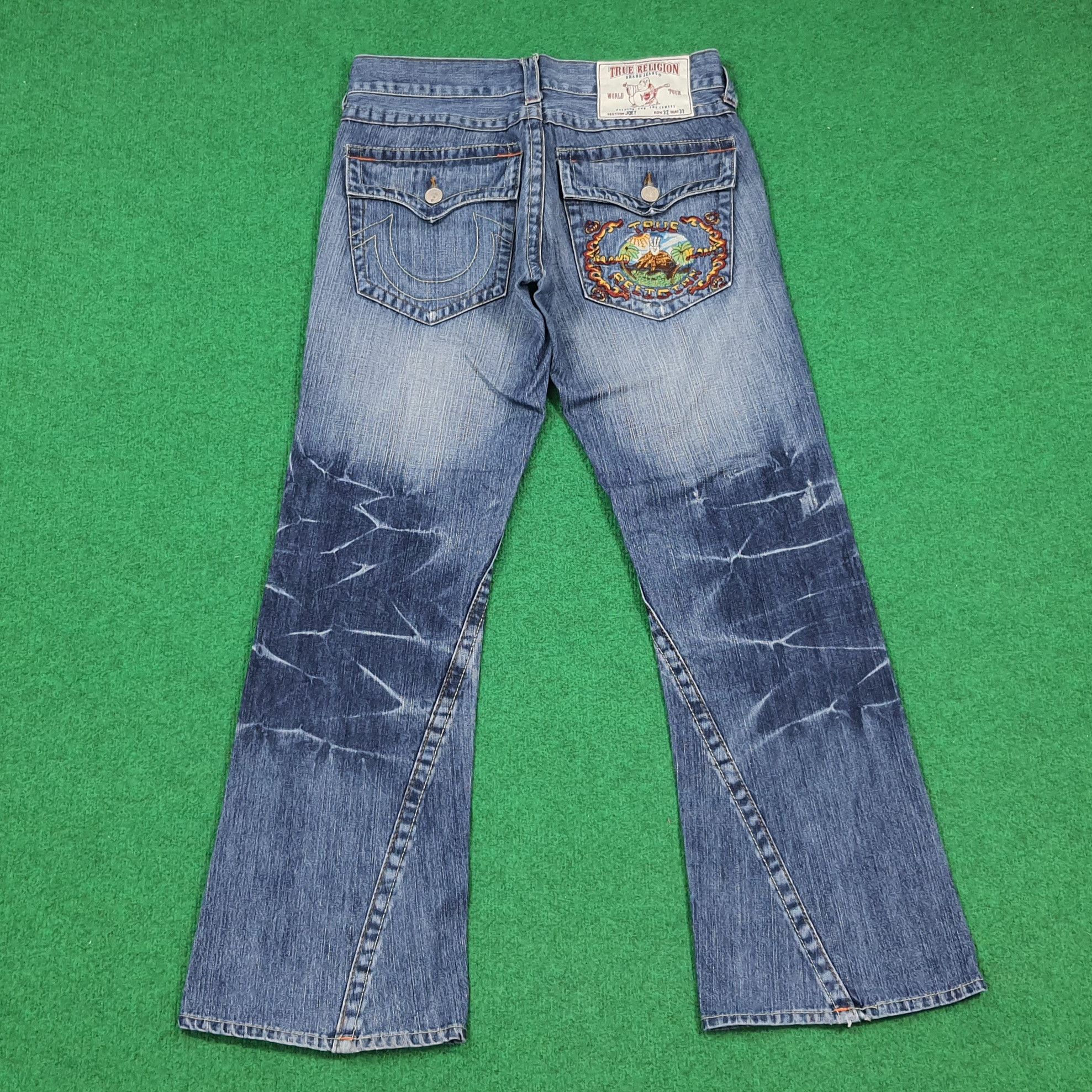 True Religion Rare True Religion Joey World Tour Embroidery Jeans C297N15 Size US 33 - 1 Thumbnail