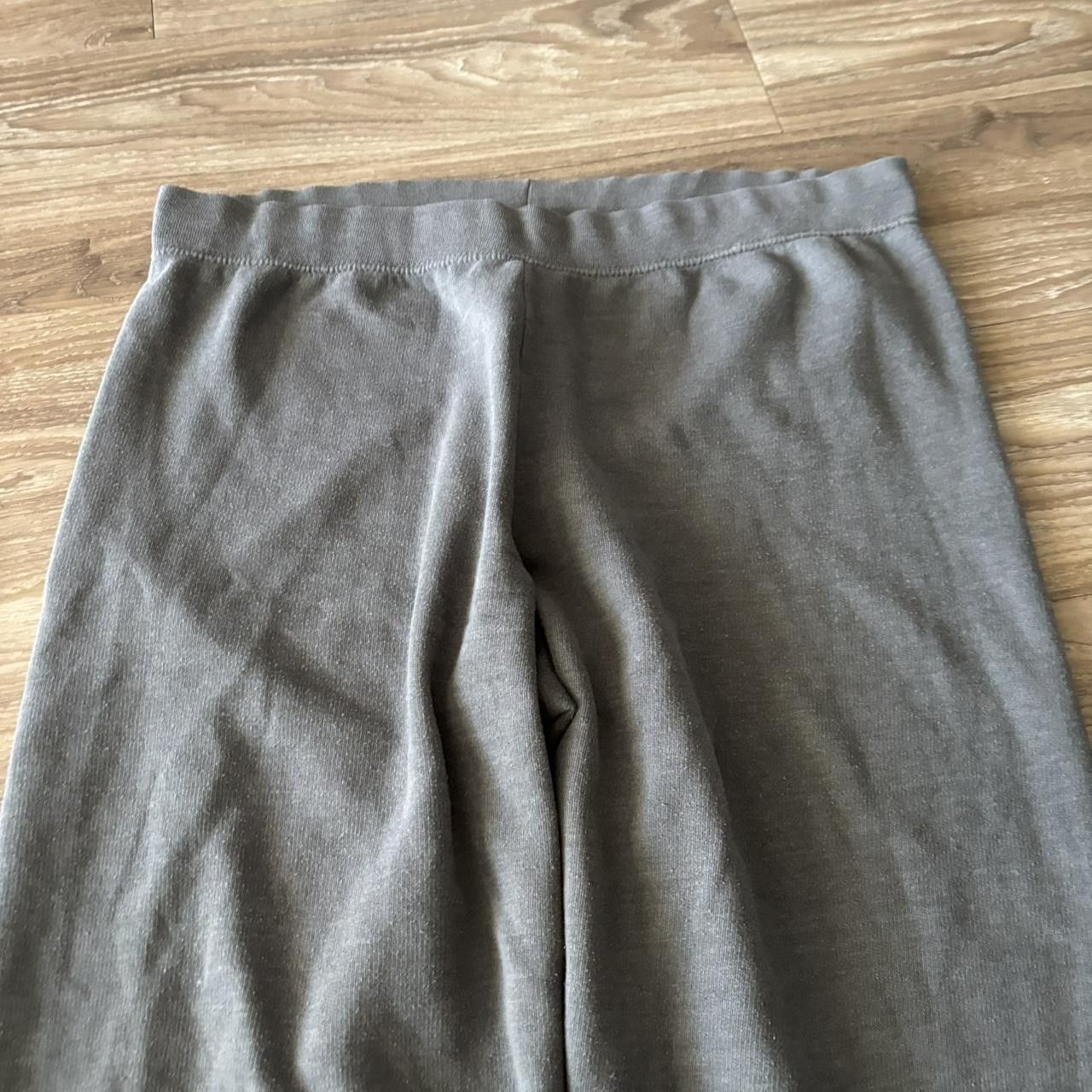 Japanese Brand Crazy Vintage Y2K/2000s Grey Essential Sweatpants! Size XL Size US 38 / EU 54 - 4 Thumbnail