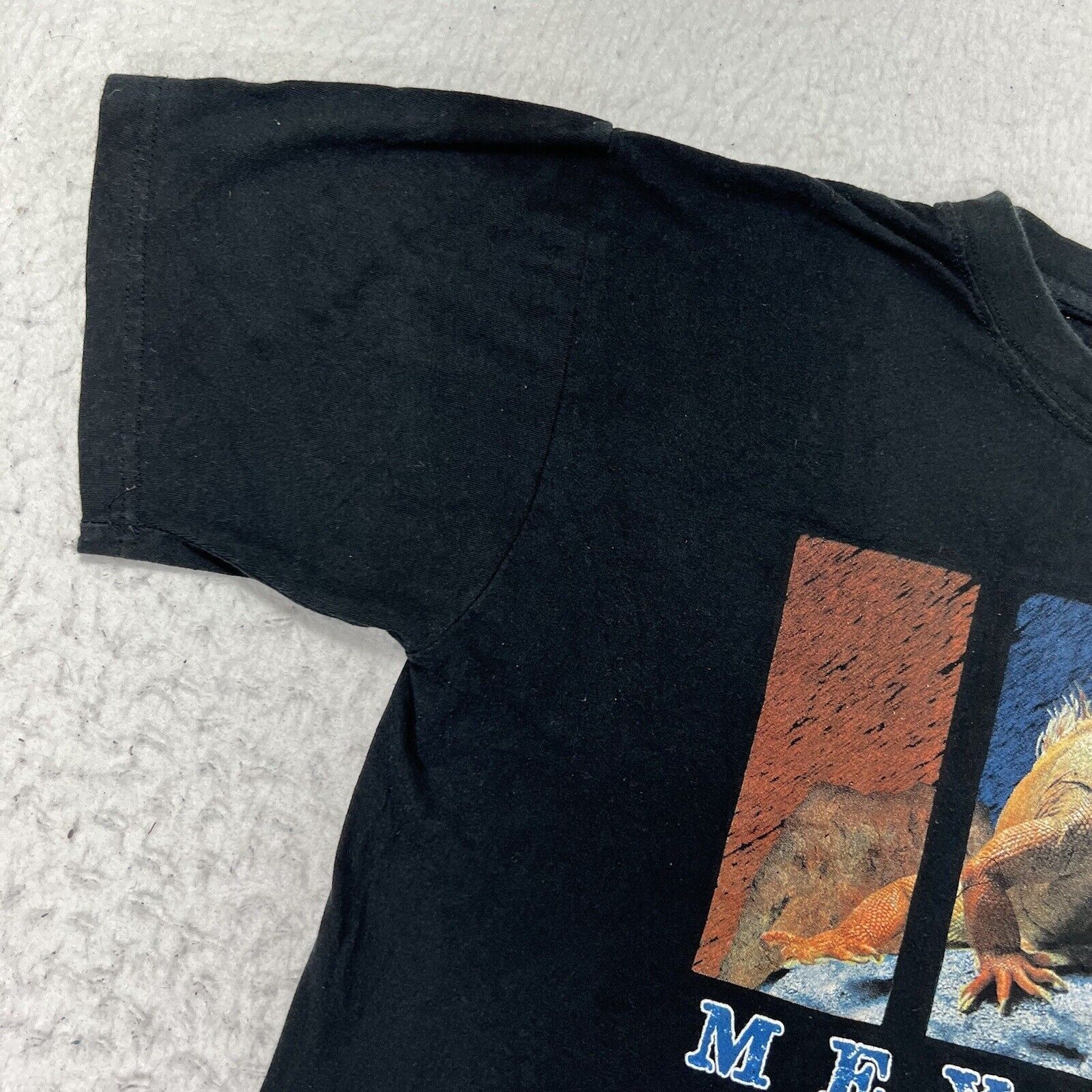 Vintage Vintage Carnival Cruise Line Small Black Mexico Graphic Tee Size US S / EU 44-46 / 1 - 5 Thumbnail