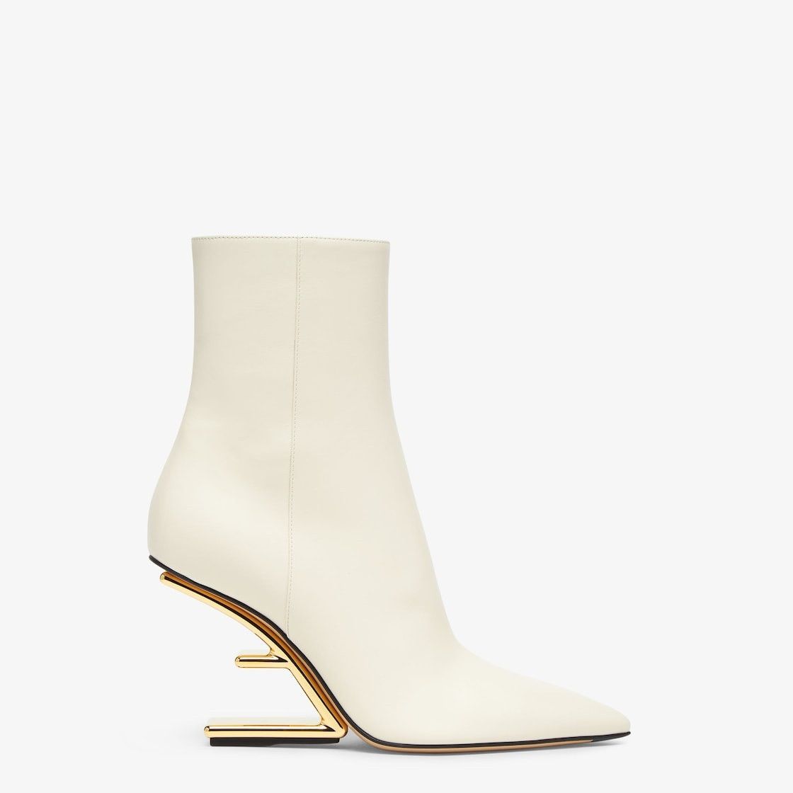 Fendi o1w1db10325 8T8455 Boots in White Size US 8 / IT 38 - 1 Thumbnail