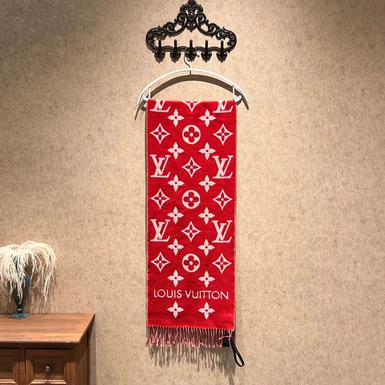 Louis Vuitton Louis Vuitton Red and white presbyopia full print wool sca Size ONE SIZE - 1 Thumbnail