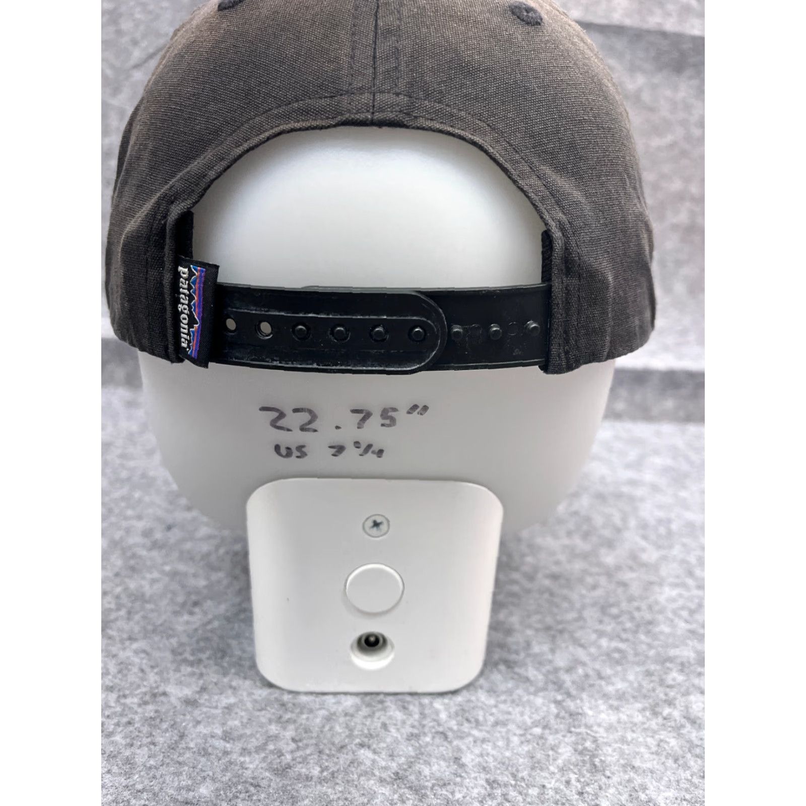 Patagonia VINTAGE Patagonia Hat Cap Snap Back Adult One Size Black Fitz Roy Emroidered Size ONE SIZE - 7 Thumbnail