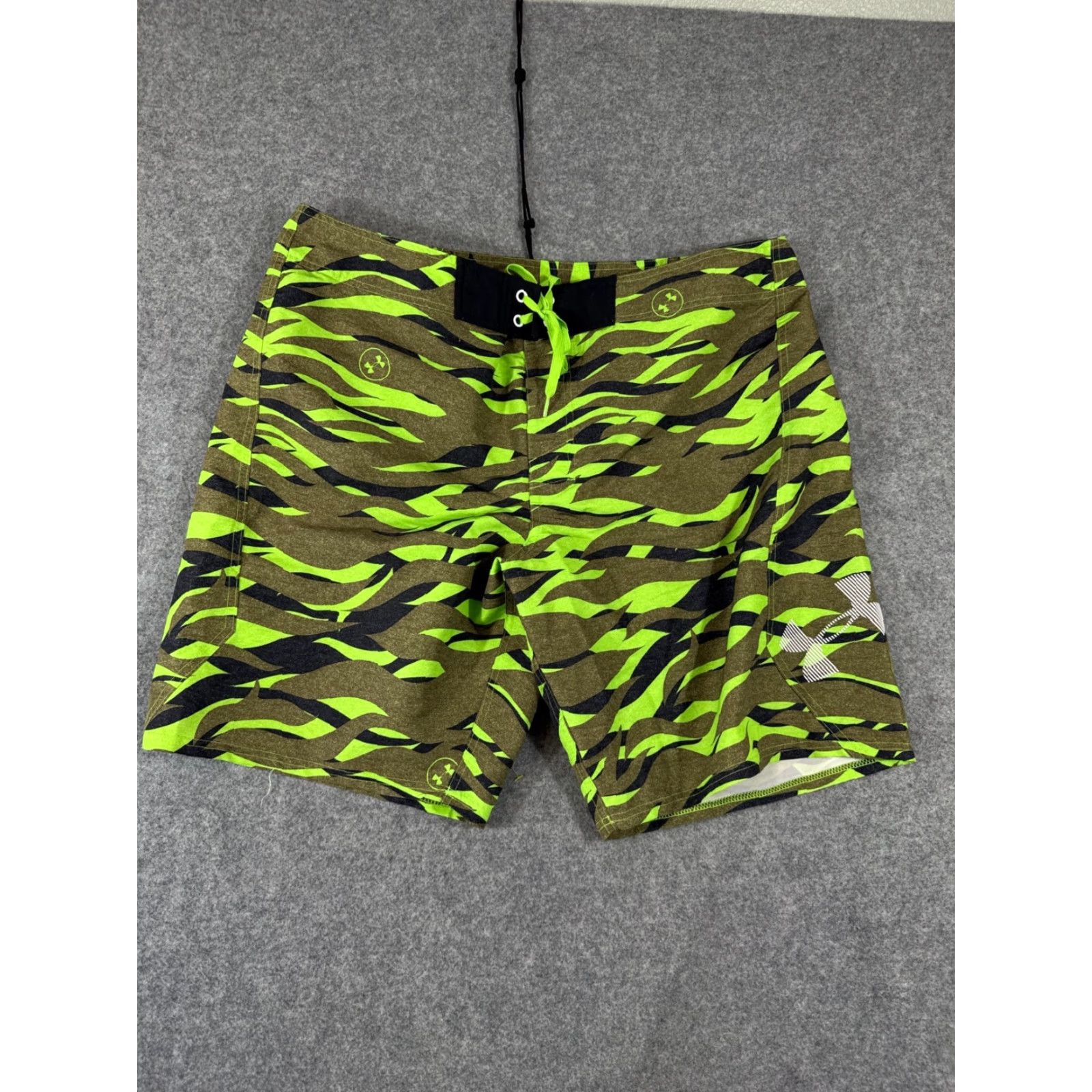 Under Armour Under Armour Board Shorts Mens 42 Green Camo Swim Trunks Heatgear Loose Fit Size US 42 / EU 58 - 3 Thumbnail