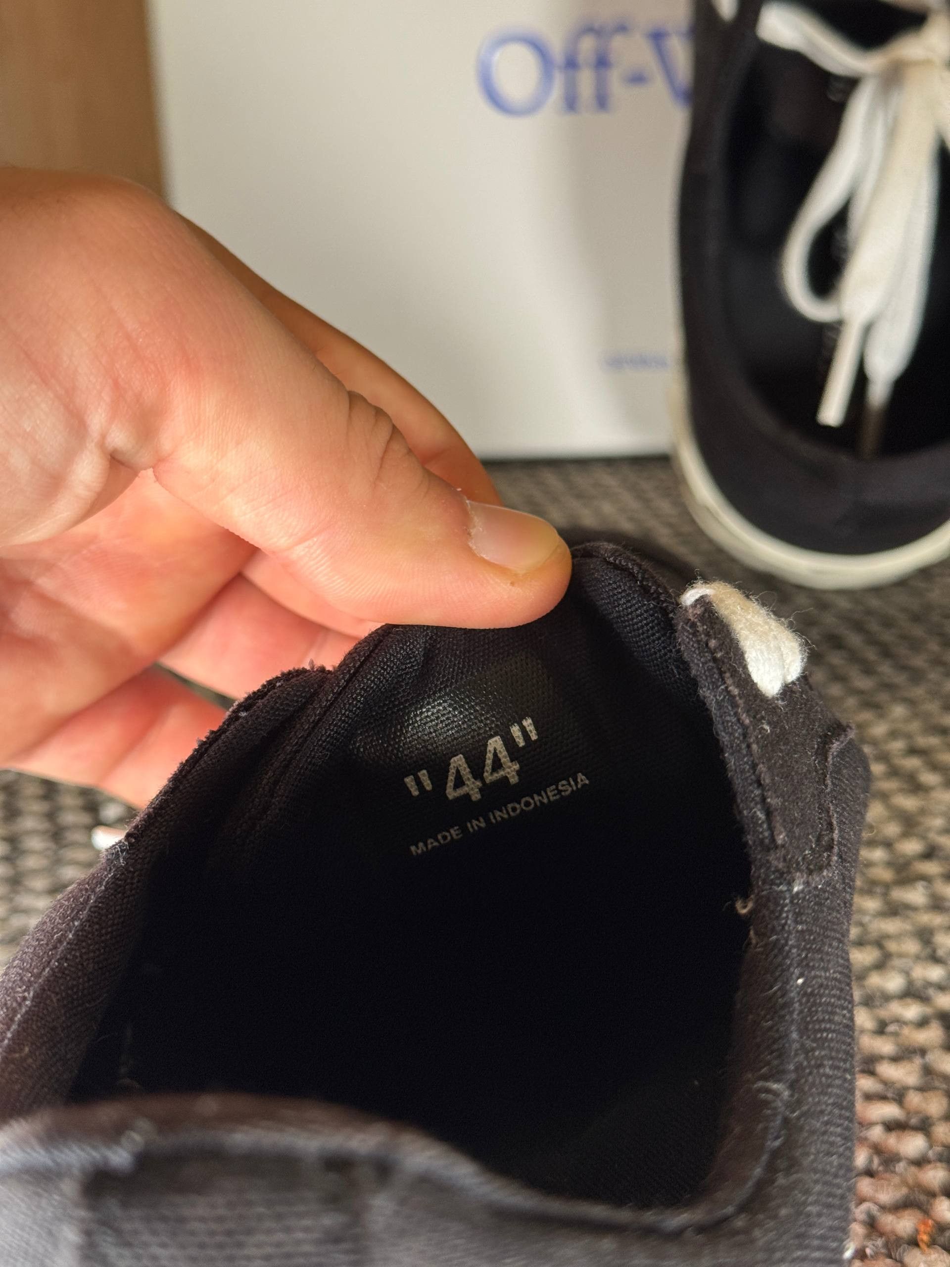 Off-White Off-White Off Vulcan Low Canvas Size US 10.5 / EU 43-44 - 6 Thumbnail