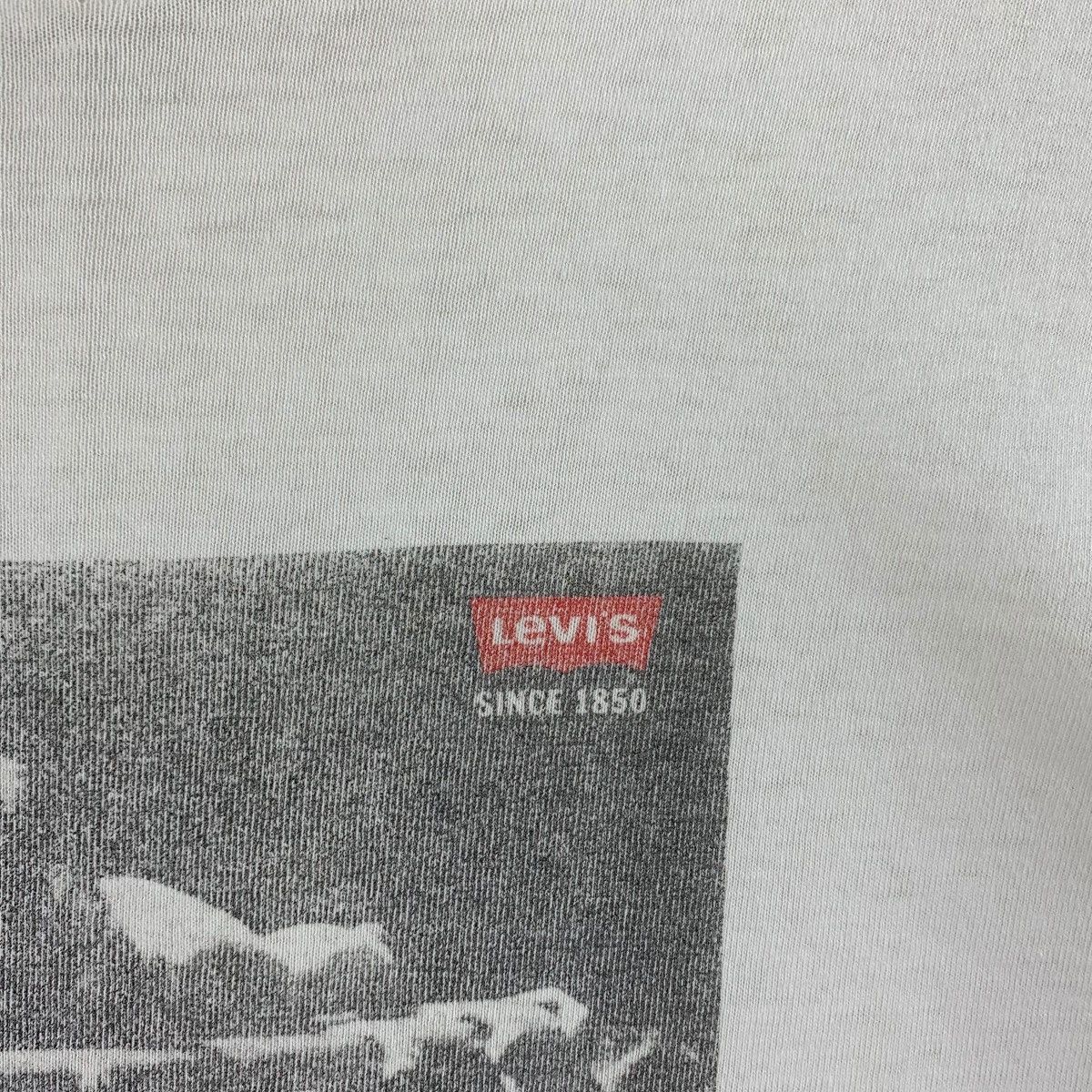 Levi's × Vintage Vintage distressed LEVIS photo printed design tee Size US M / EU 48-50 / 2 - 9 Thumbnail