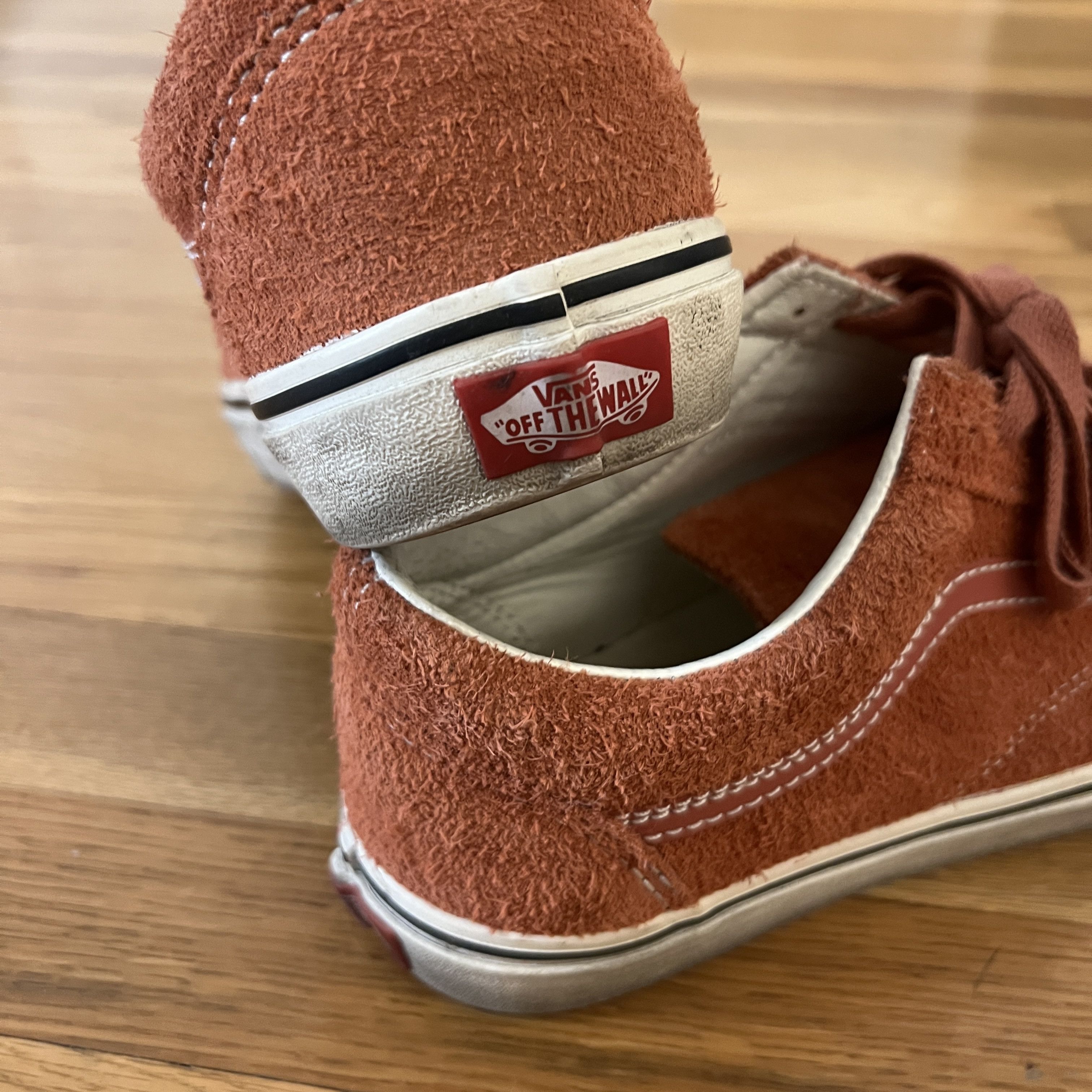 Vans Old Skool Hairy Suede Hot Sauce / Snow White Skating Shoe Size US 9.5 / EU 42-43 - 6 Thumbnail