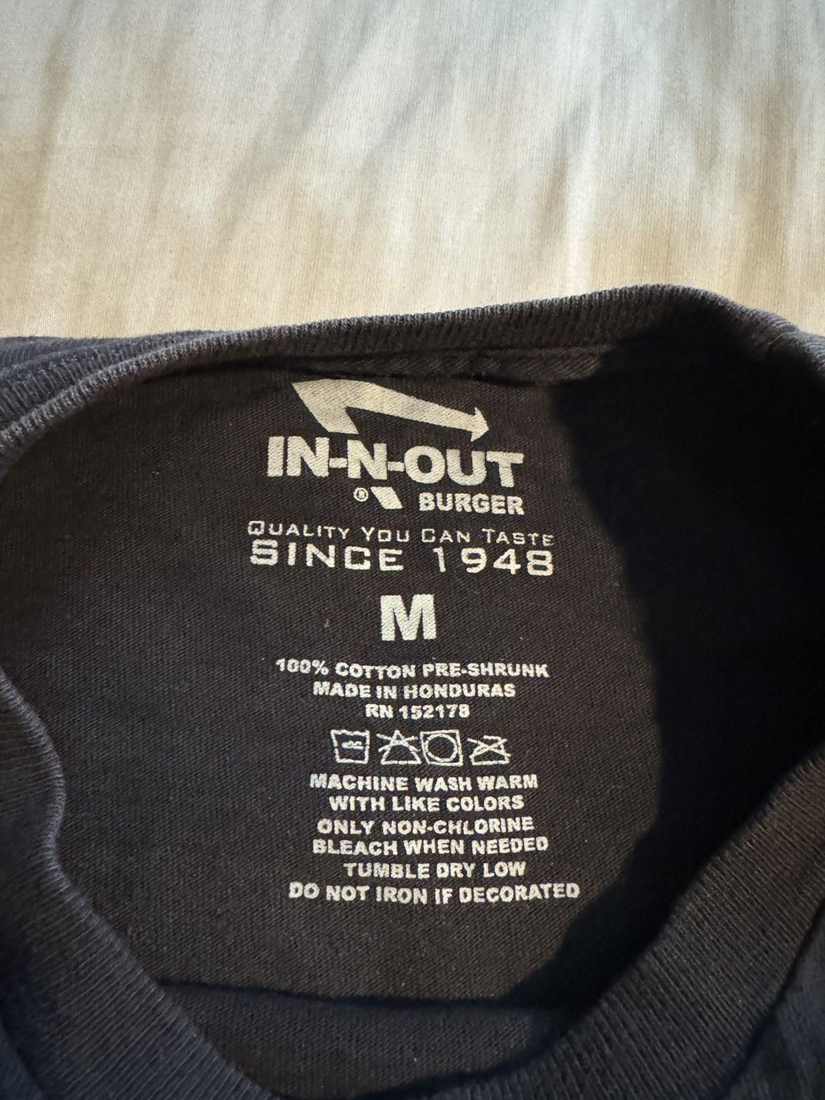 Vintage Vintage In-N-Out Burger Tee Size Medium- Black Size US M / EU 48-50 / 2 - 3 Thumbnail