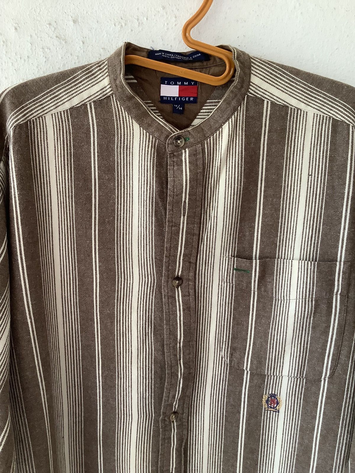 Tommy Hilfiger × Vintage Vintage Tommy Hilfiger Button Up Shirt Size US L / EU 52-54 / 3 - 2 Thumbnail