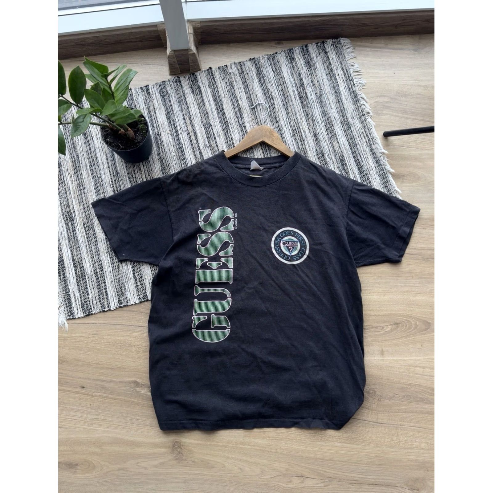 Guess VINTAGE Guess T-Shirt XL Men Black 80s 90s Art Band Distressed Skull Logo Cotton Short Sleeve Mens Size US XL / EU 56 / 4 - 2 Thumbnail