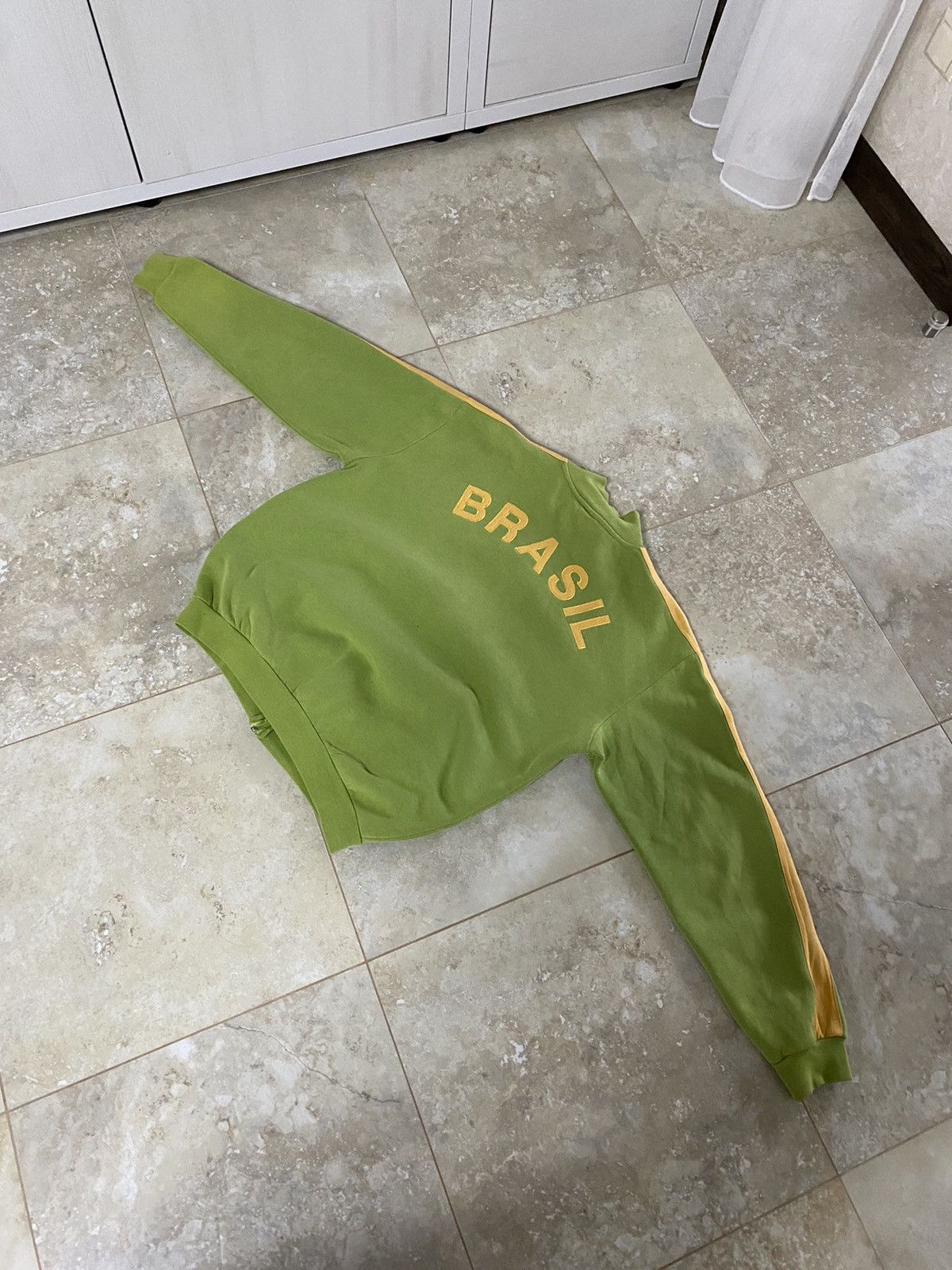 Nike Vintage Nike BRASIL Zip Hoodie Big Logo Cropped Streetwear Size US L / EU 52-54 / 3 - 2 Thumbnail