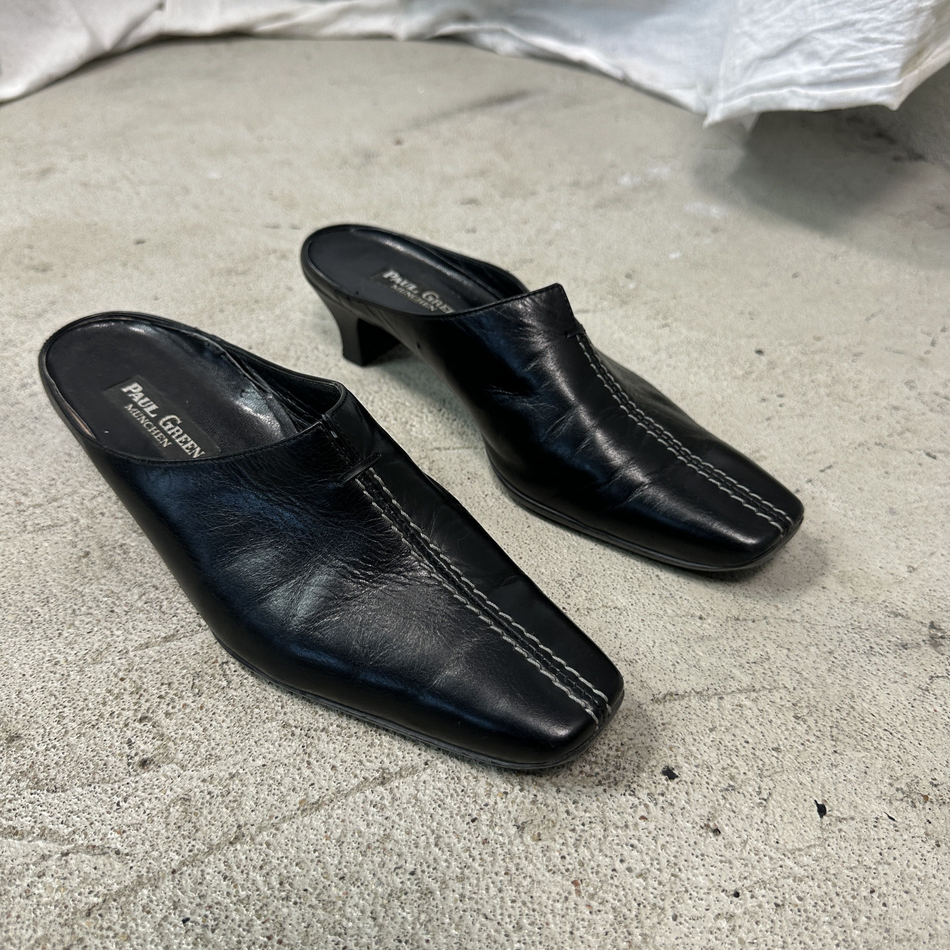 Vintage Vintage Avant Garde Slip on Leather Kitten Heels Y2K Size US 8 / IT 38 - 5 Thumbnail