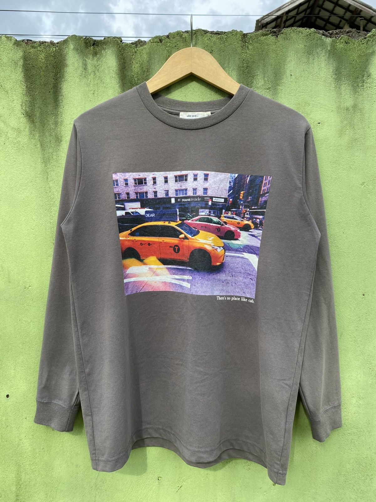 Japanese Brand Niko and … NYC Yellow Taxi Cab Street Graphic Longsleeve Size US L / EU 52-54 / 3 - 1 Thumbnail