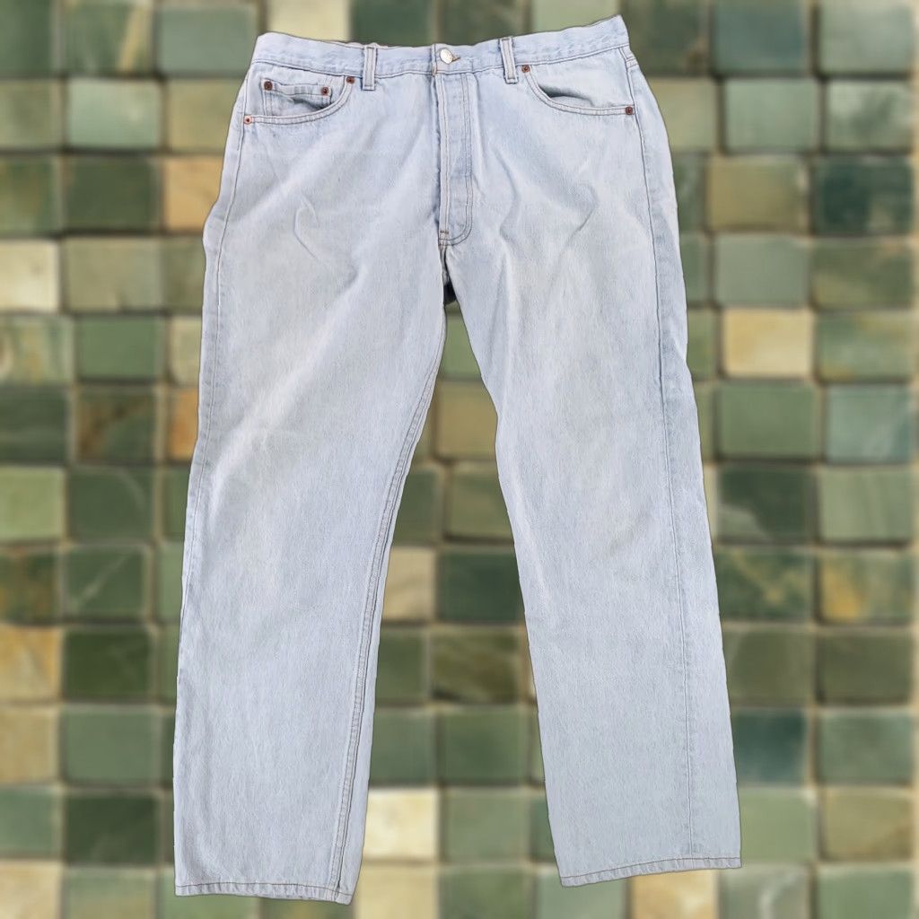 Levi's VINTAGE Levi's 501 VTG Jeans Light Blue Mens 38x30 Blue Straight 80s Mens Size US 38 / EU 54 - 1 Thumbnail