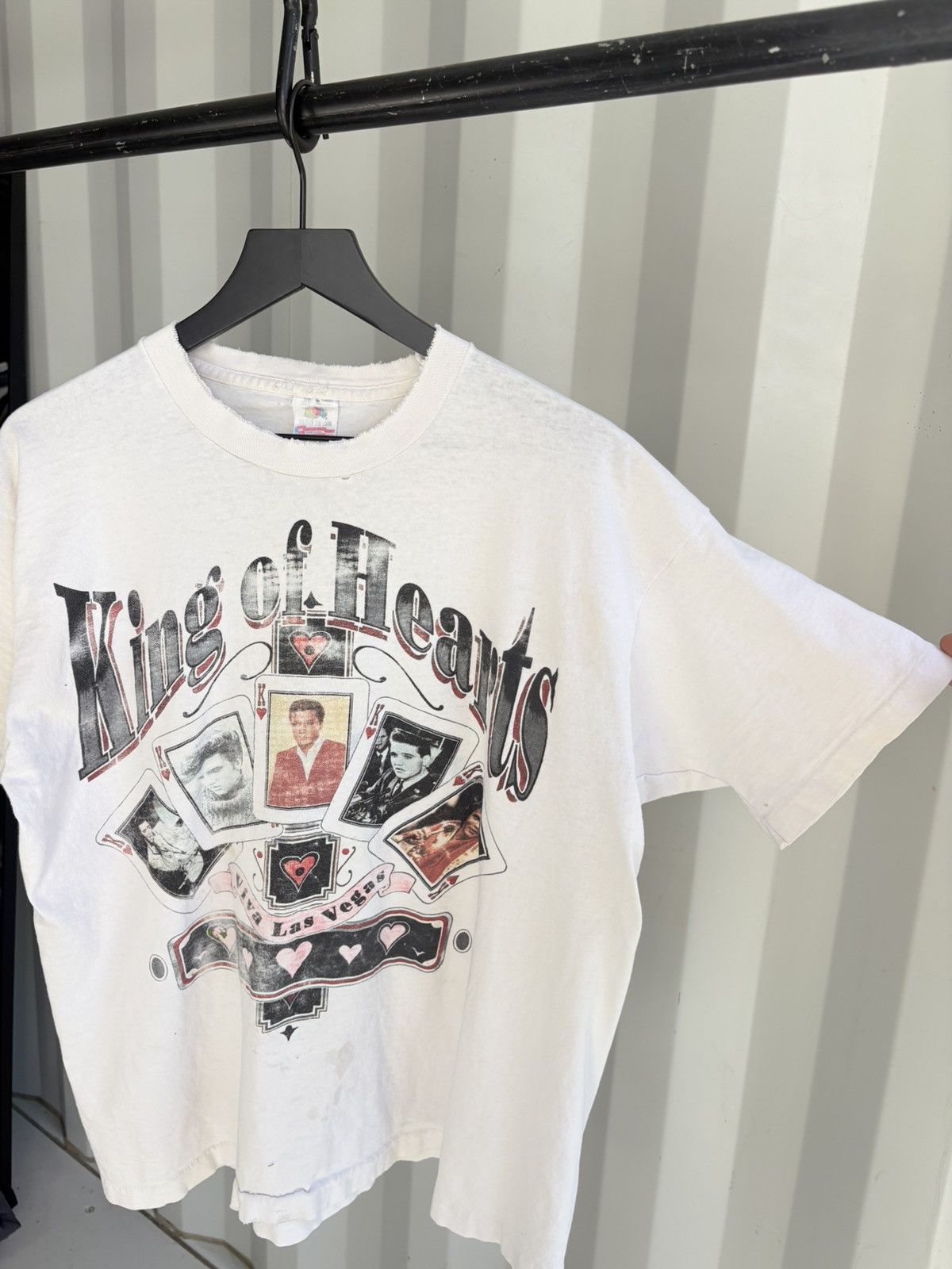 Band Tees Vintage Elvis King Of Hearts Shirt Distressed Faded GRUNGE Size US XL / EU 56 / 4 - 2 Thumbnail