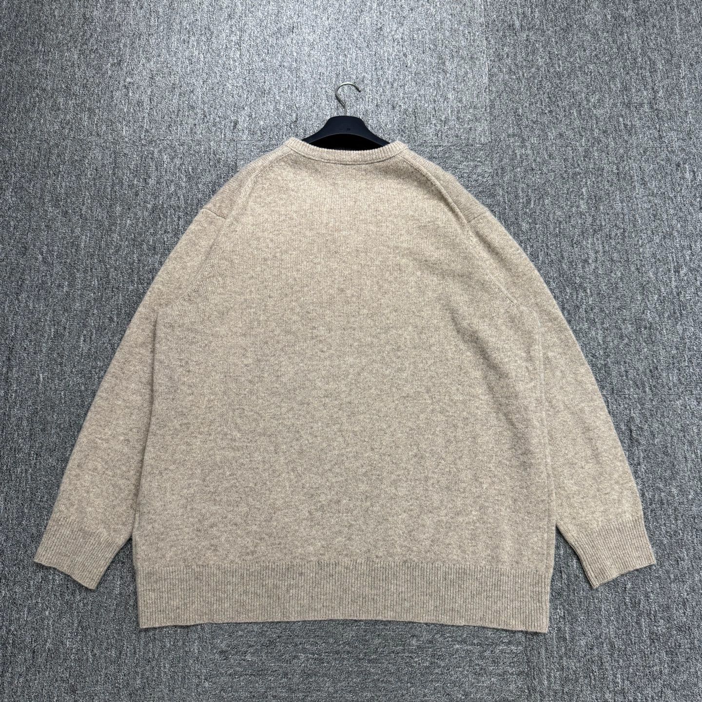 Acne Studios Acne Studios V Neck Wool Sweater XXL Size US XXL / EU 58 / 5 - 5 Thumbnail