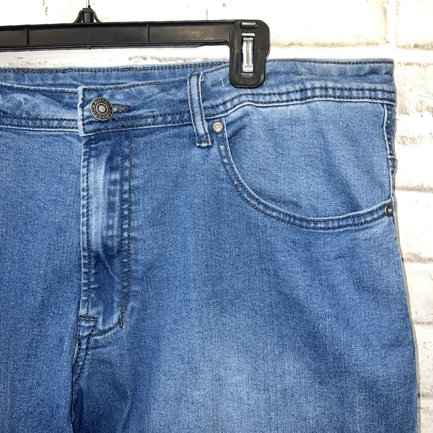 Buffalo David Bitton BUFFALO DAVID BITTON Axel Slim Straight Light Blue Jeans Mens 40x32 Slimming Straight Blue Jeans Mens Size US 40 / EU 56 - 2 Thumbnail