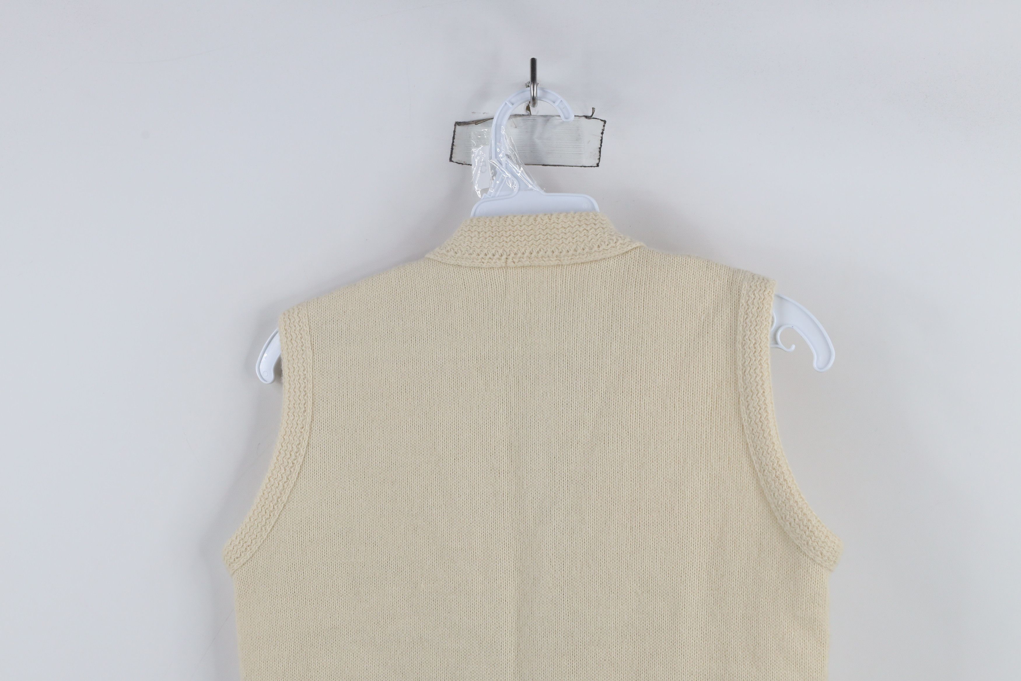 Vintage Vintage 50s Streetwear Eye Button Knit Cardigan Sweater Vest Size S / US 4 / IT 40 - 8 Thumbnail