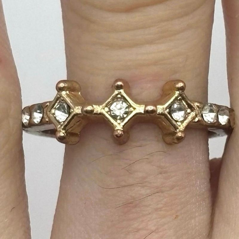 Other Stunning Gold Crystal Ring Size ONE SIZE - 1 Thumbnail