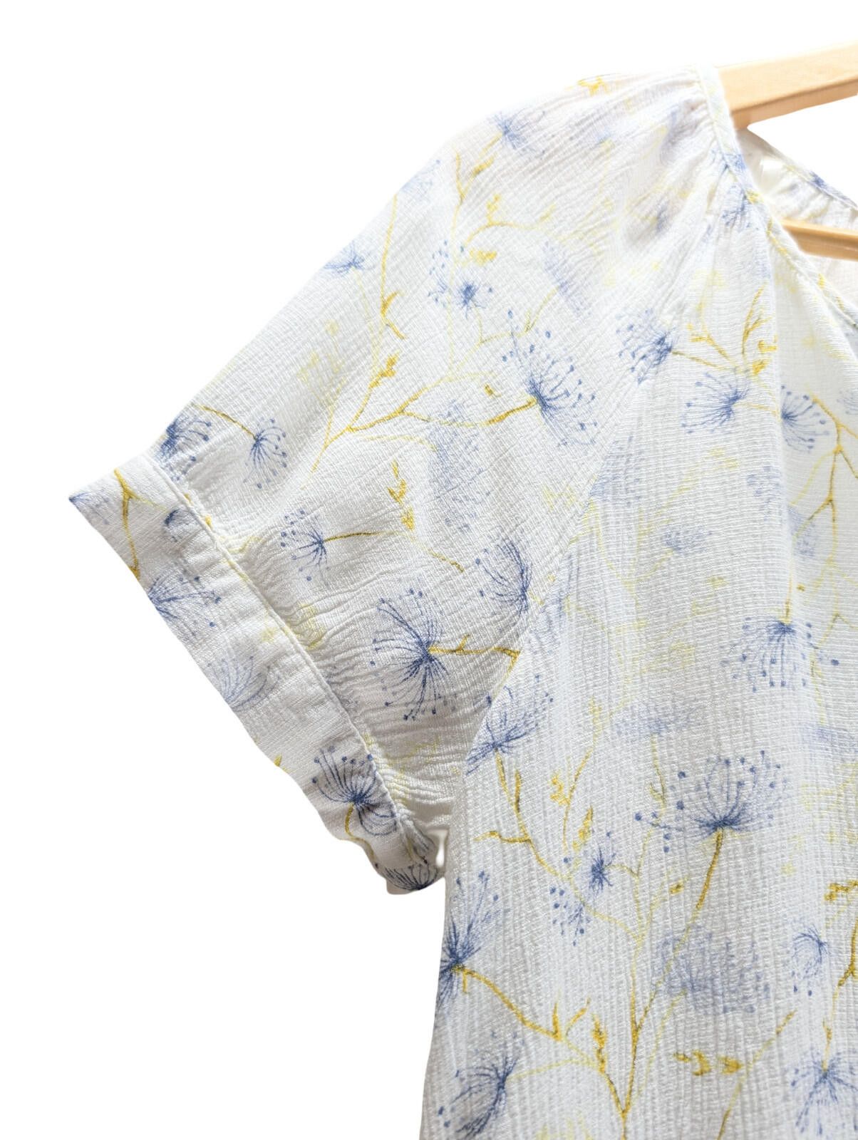 Analog a.n.a Blouse Women M V-Neck Short Sleeve Blue Yellow Floral Size M / US 6-8 / IT 42-44 - 2 Thumbnail