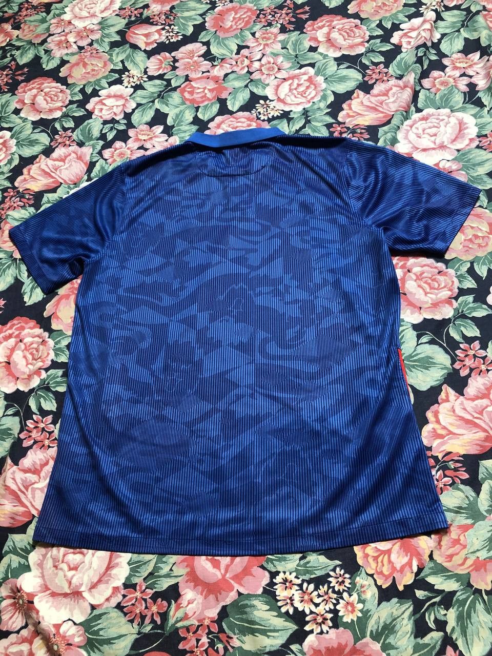 Nike ENGLAND TEAM 2020/2022 FOOTBALL SOCCER SHIRT JERSEY Size US M / EU 48-50 / 2 - 8 Thumbnail