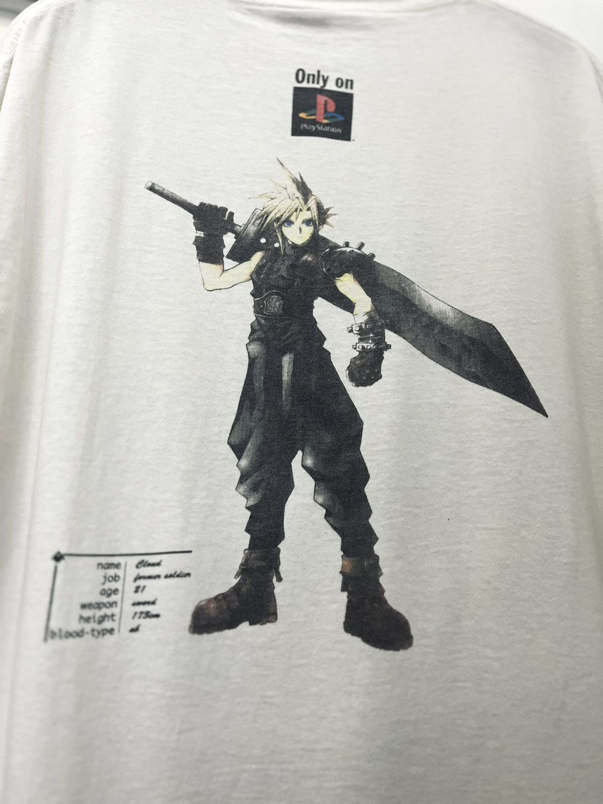 Vintage Vintage Final Fantasy VII Size US XL / EU 56 / 4 - 2 Thumbnail