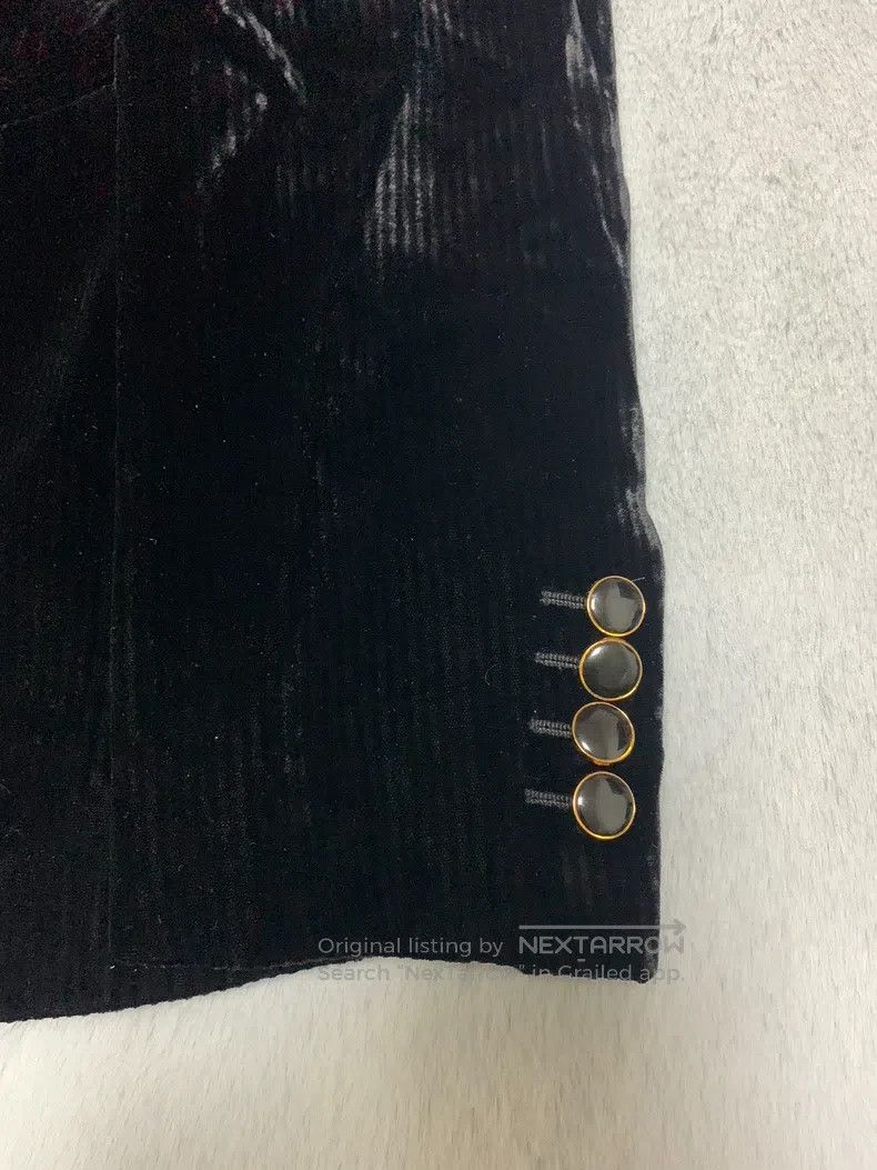 Saint Laurent Paris Saint Laurent Paris Black velvet striped three-button suit Size US M / EU 48-50 / 2 - 6 Thumbnail