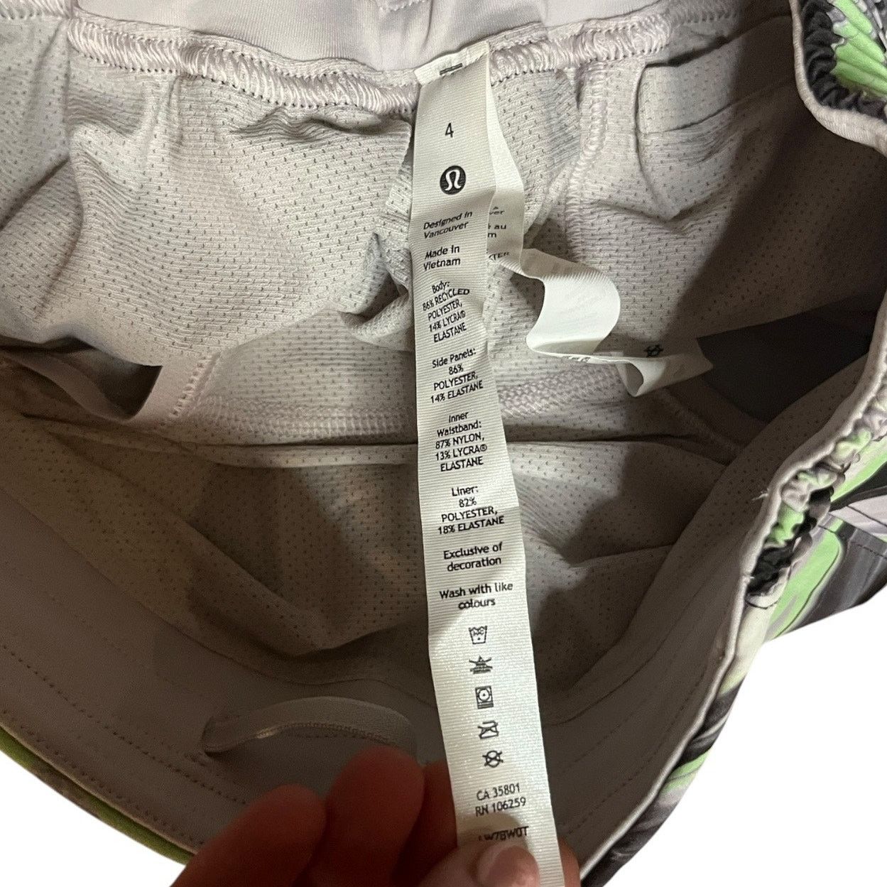 Lululemon Lululemon Hotty Hot HR Short 4" Size 4 Paint Glide Warp Size 27" / US 4 / IT 40 - 5 Thumbnail