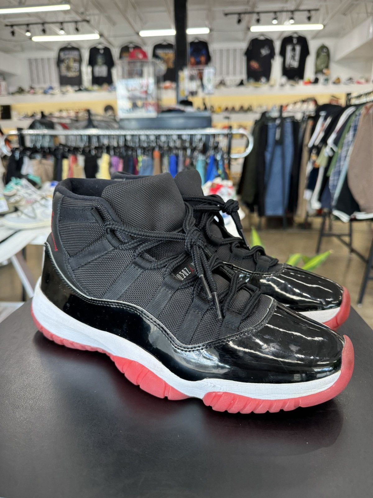 Jordan Brand Jordan 11 Retro Playoffs Bred size 11.5 Size US 11.5 / EU 44-45 - 6 Thumbnail
