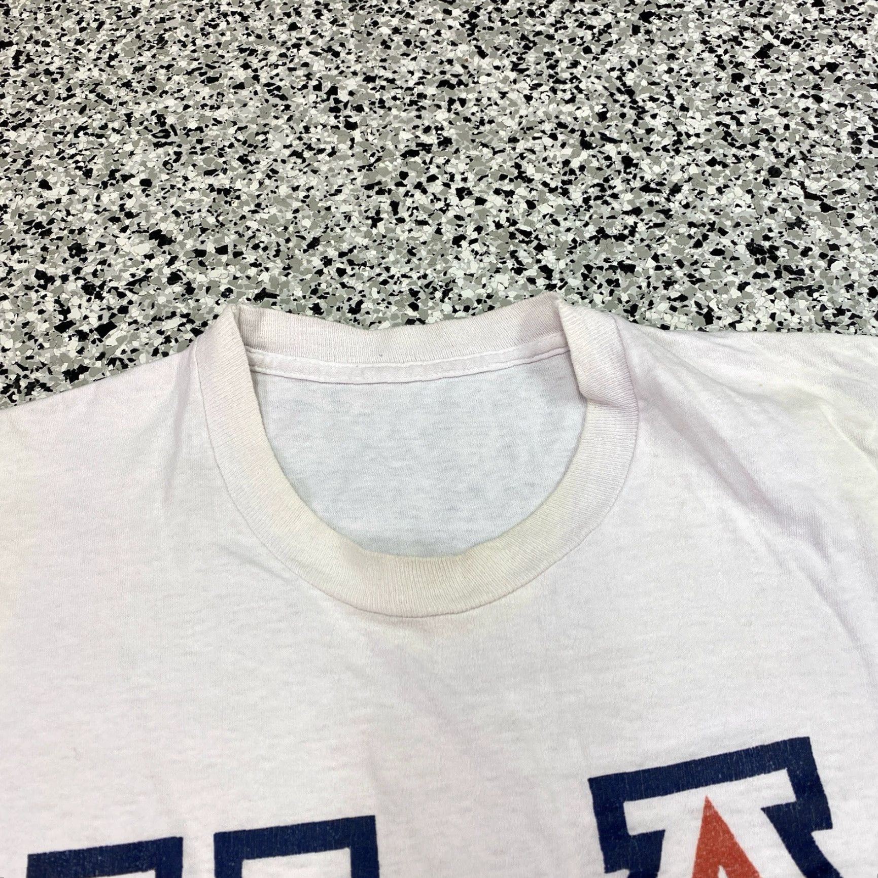 Vintage VINTAGE Arizona University Wildcats Men’s Single Stitch T Shirt L White 90s Graphic Print Mens Size US L / EU 52-54 / 3 - 2 Thumbnail