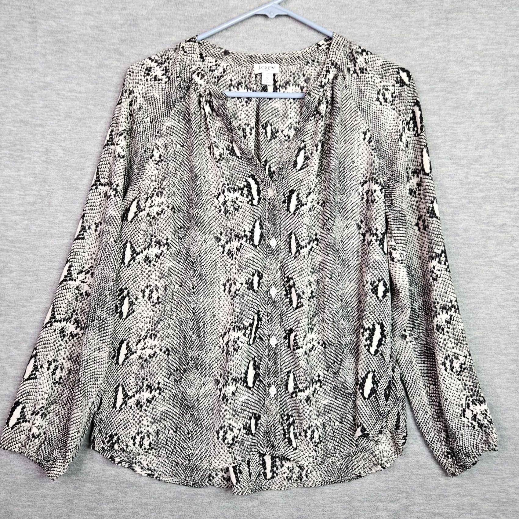 J.Crew J.Crew Blouse Women's Snake Print Button Front Lightweight Black White Multicolor Small S Shirt Top Casual Everyday Modern Regular Fit Size S / US 4 / IT 40 - 2 Thumbnail
