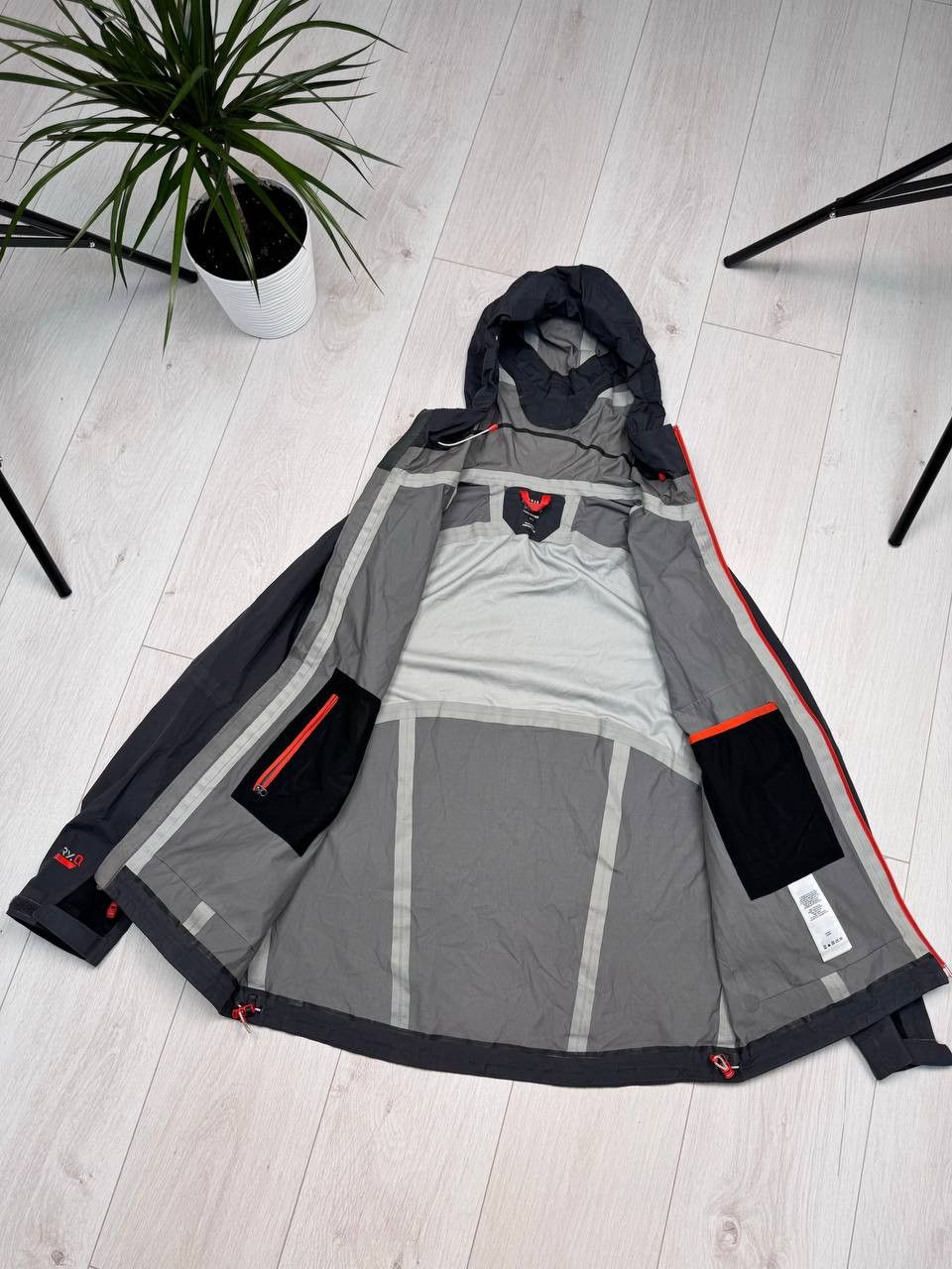 Mountain Hardwear MOUNTAIN HARDWEAR OUTDOOR MEN’S JACKET Size US M / EU 48-50 / 2 - 11 Thumbnail