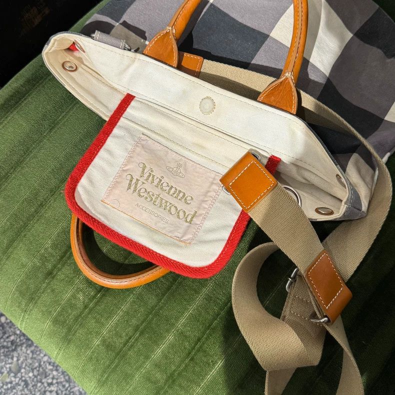 Vivienne Westwood Vivienne Westwood size os Vinyl patchwork graffiti handbag Size ONE SIZE - 7 Thumbnail