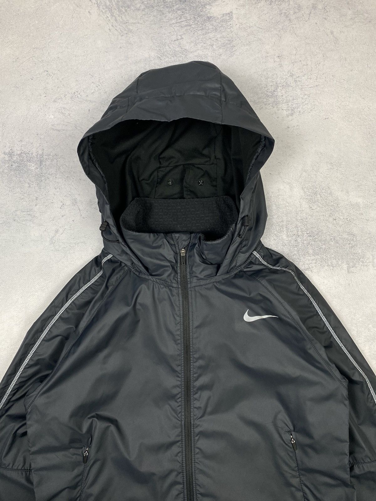 Nike Nike Running Shield Black Windbreaker Training Jacket Women Size S / US 4 / IT 40 - 11 Thumbnail