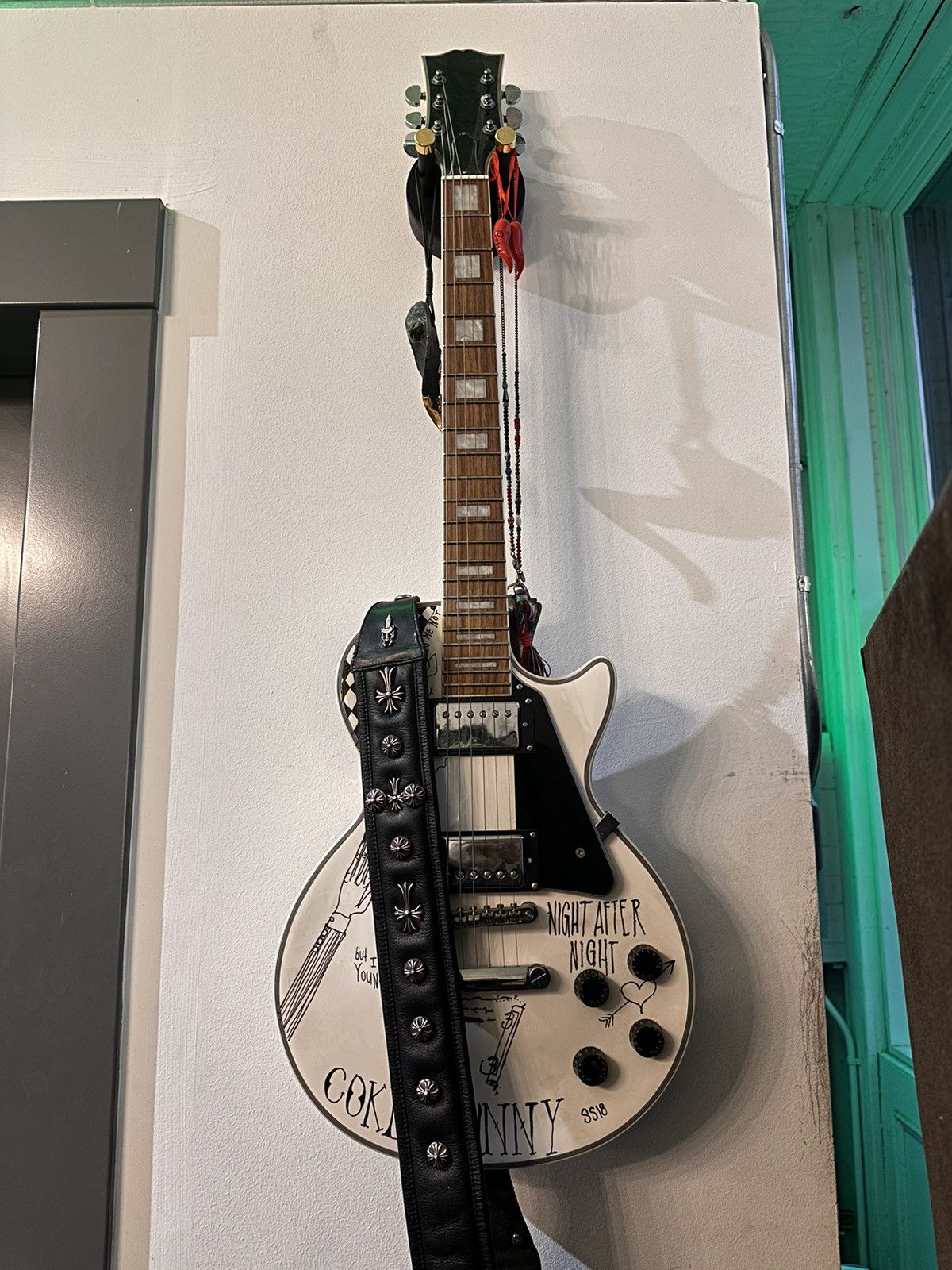 Chrome Hearts CHROME HEARTS LEATHER CROSS GUITAR STRAP GUN SLINGER BELT Size ONE SIZE - 9 Thumbnail