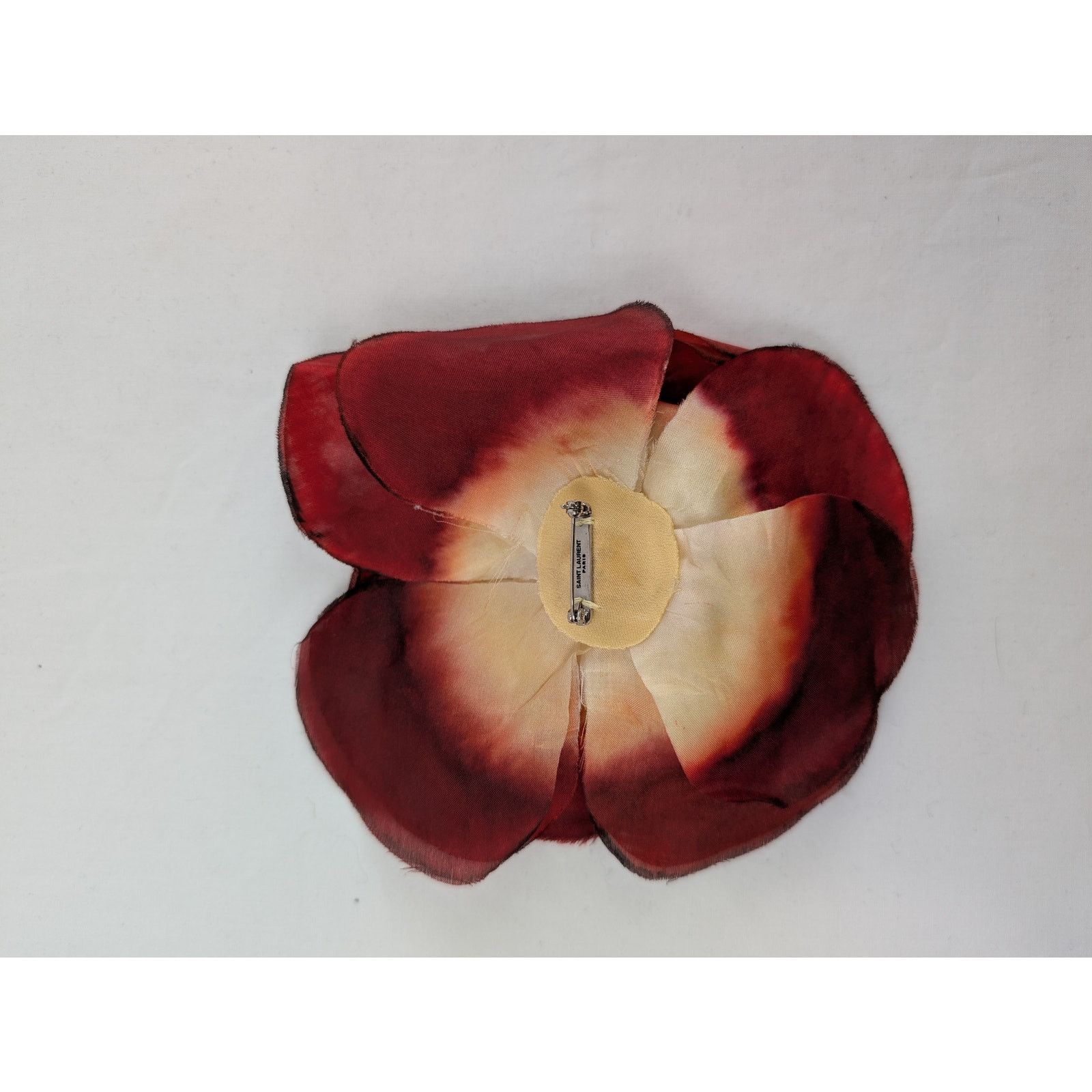 Saint Laurent Paris o1rshd1 Size: OS / Brooch in Beige/Red Size ONE SIZE - 4 Thumbnail