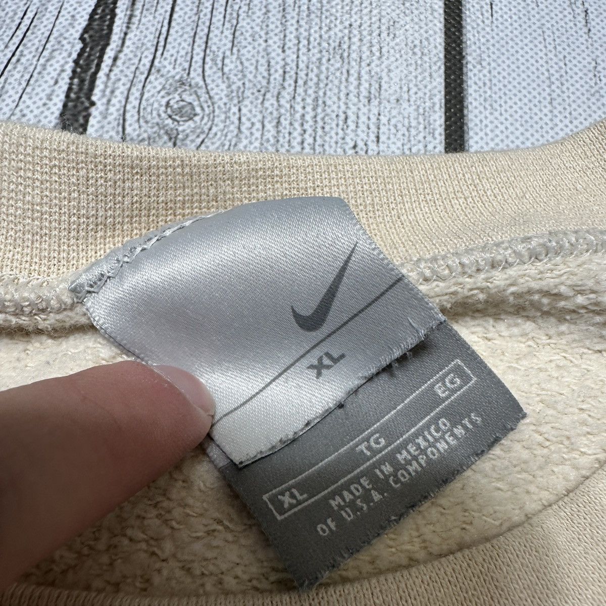 Vintage Vintage Nike sweatshirt Size US XL / EU 56 / 4 - 4 Thumbnail
