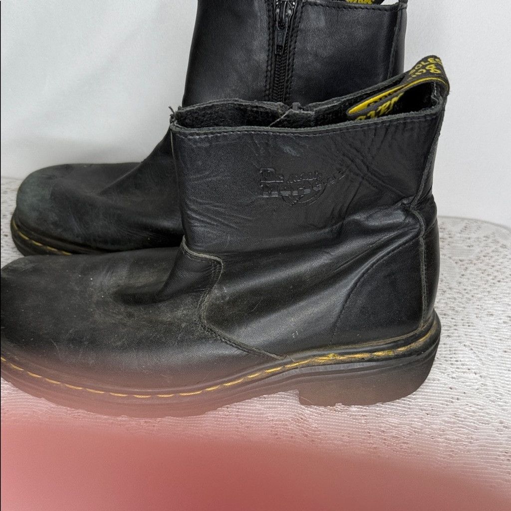 Dr. Martens Dr Martens black leather zip up inside solid toe shoes sz 7 Size US 7 / EU 40 - 1 Thumbnail