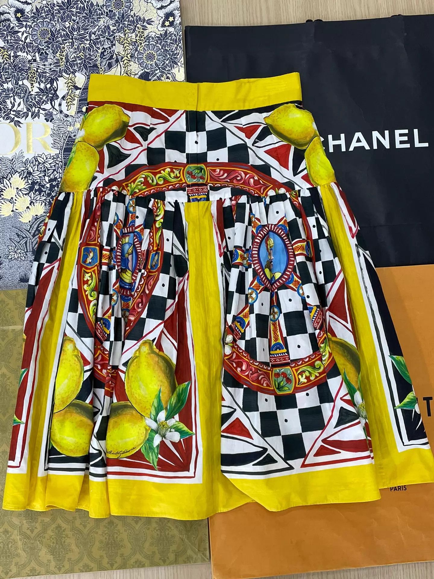 Dolce & Gabbana Dolce & Gabbana Lemon Soldier Print Skirt Size 42 New Size 28" / US 6 / IT 42 - 3 Thumbnail