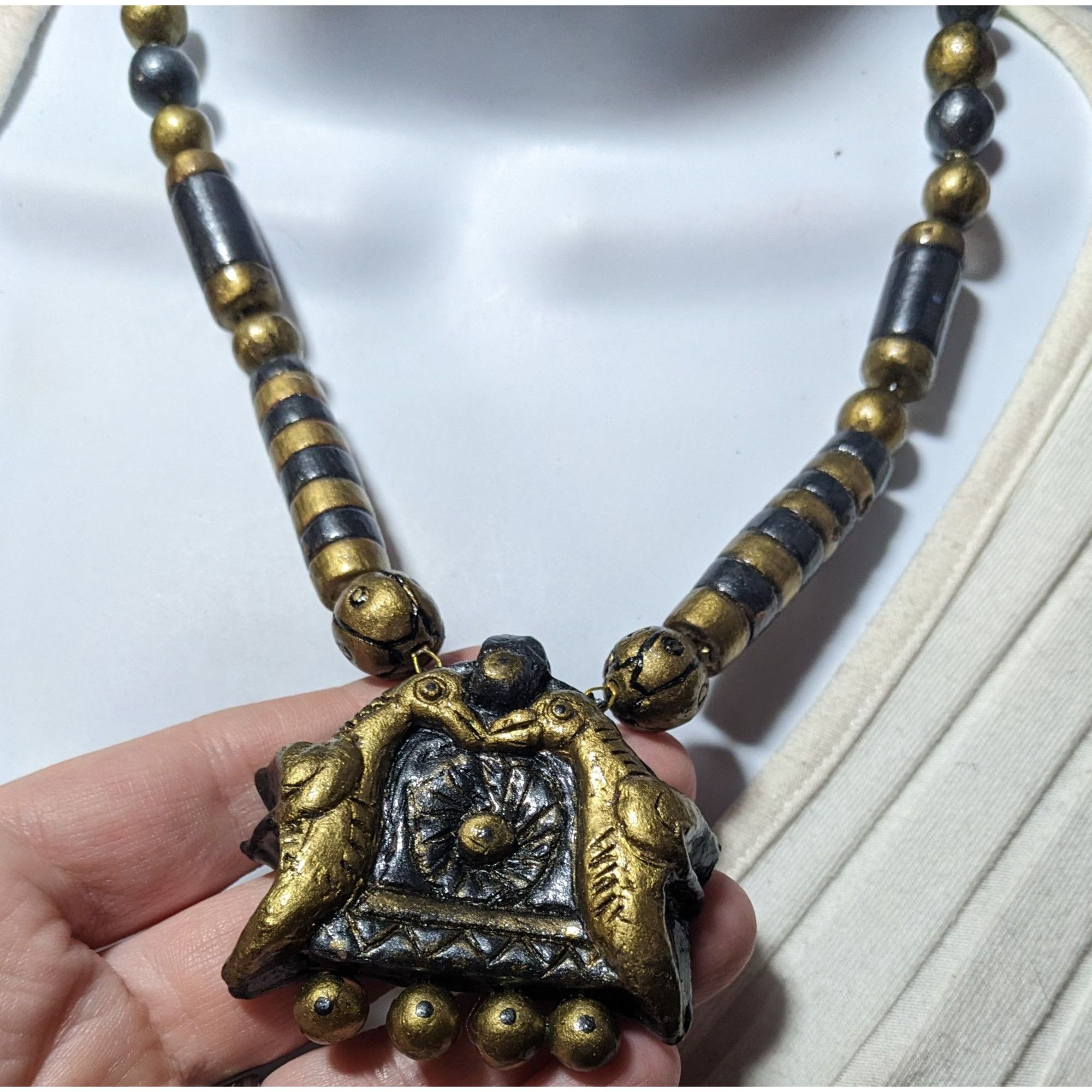 Other Vintage Terra Cotta Gold And Black Bird Beaded Pendant Neckl Size ONE SIZE - 7 Thumbnail
