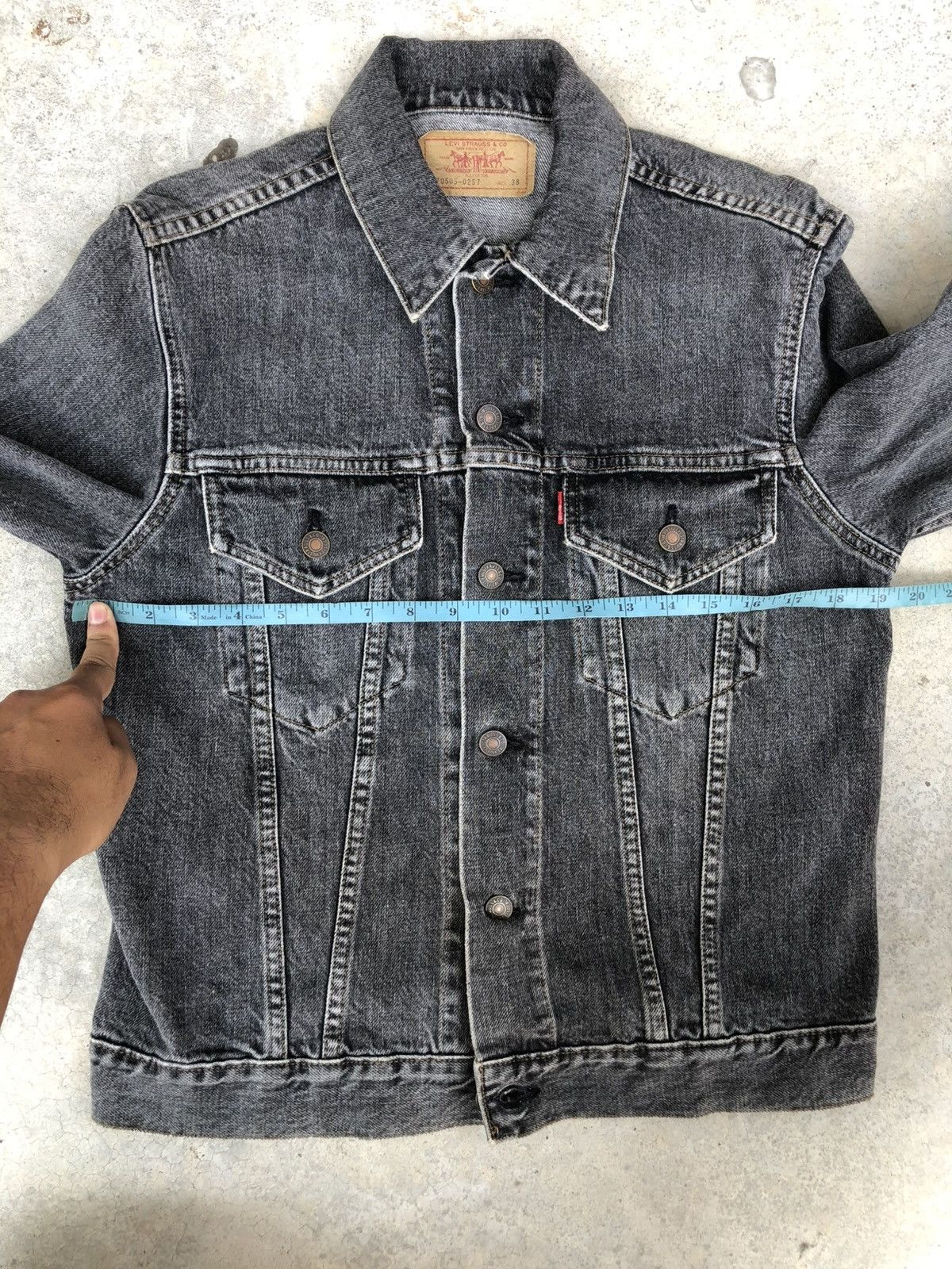 Levi's Vintage 90s Levis Denim Jacket Distressed Denim Size US M / EU 48-50 / 2 - 24 Thumbnail