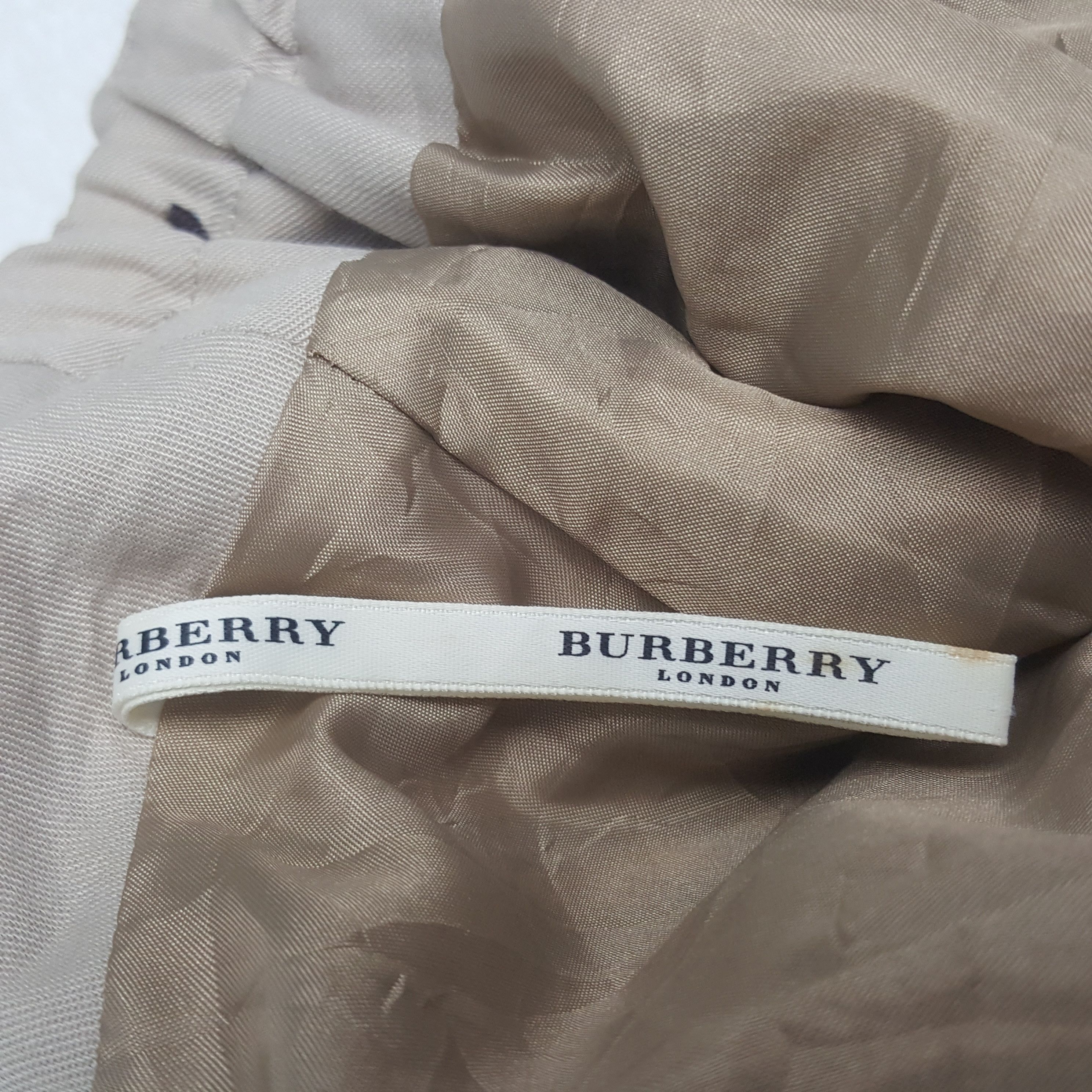 Burberry × Japanese Brand × Vintage Vintage Burberry London Nova Check Wool Skirt Size 23" - 8 Thumbnail