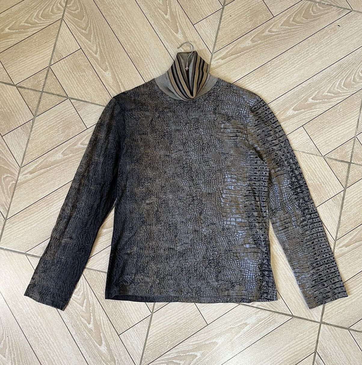 Roberto Cavalli Roberto Cavalli class snake/crocodile top Size US M / EU 48-50 / 2 - 4 Thumbnail