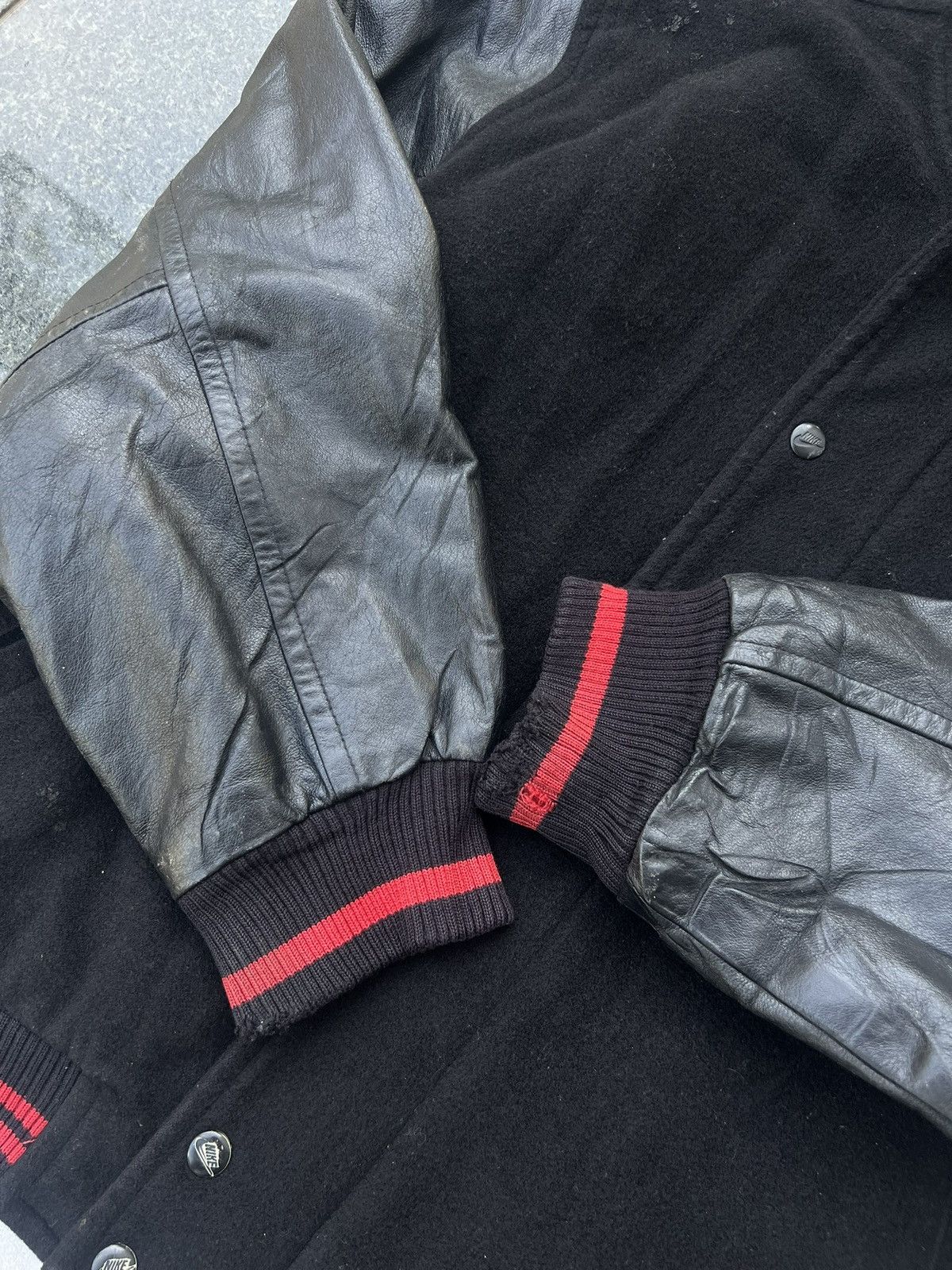 Jordan Brand × Nike × Vintage 90s Nike Jordan Vintage Y2K Embroidered Logo Leather Jacket Size US L / EU 52-54 / 3 - 10 Thumbnail