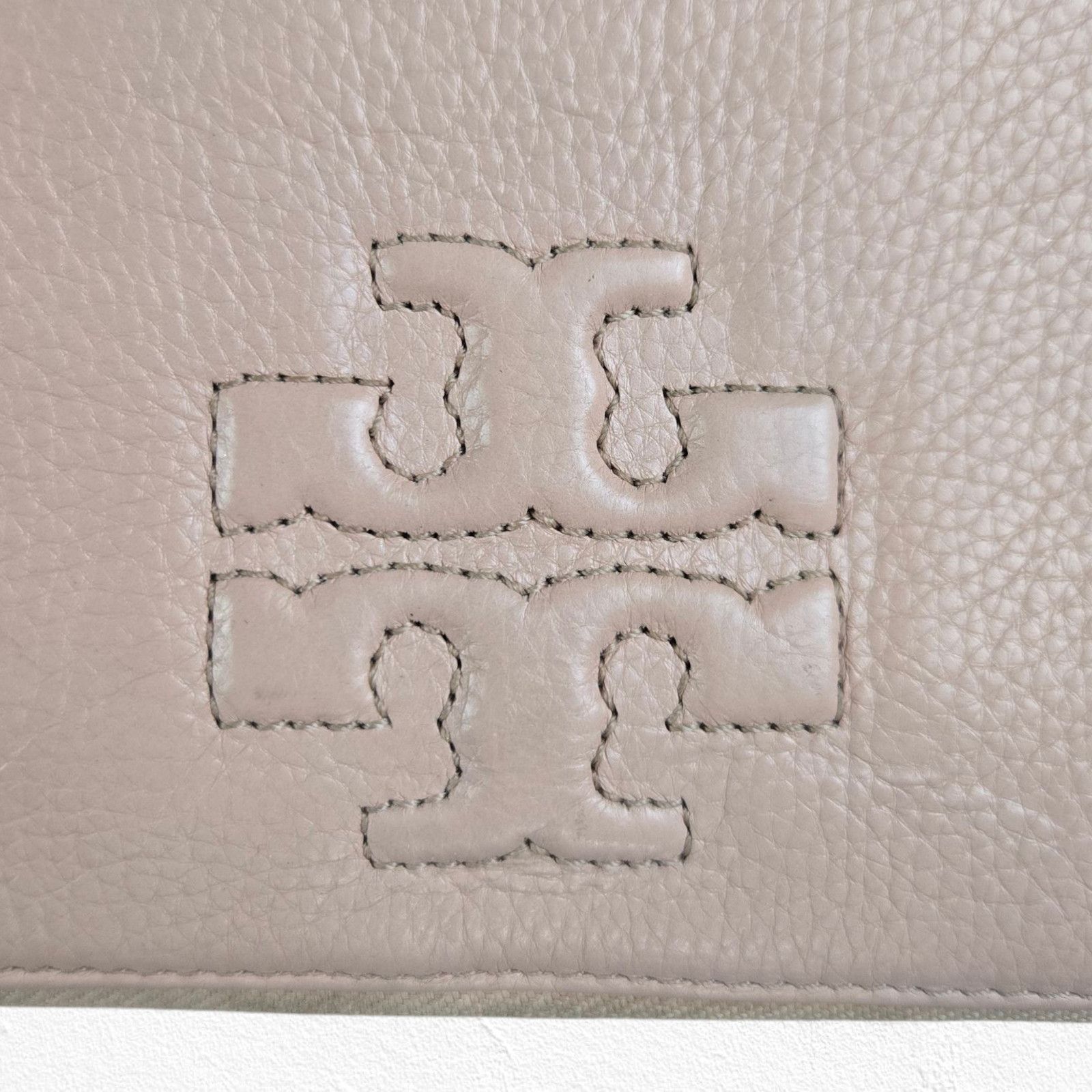 Tory Burch Tory Burch Amanda Pink Leather Zip Wallet Size ONE SIZE - 2 Thumbnail